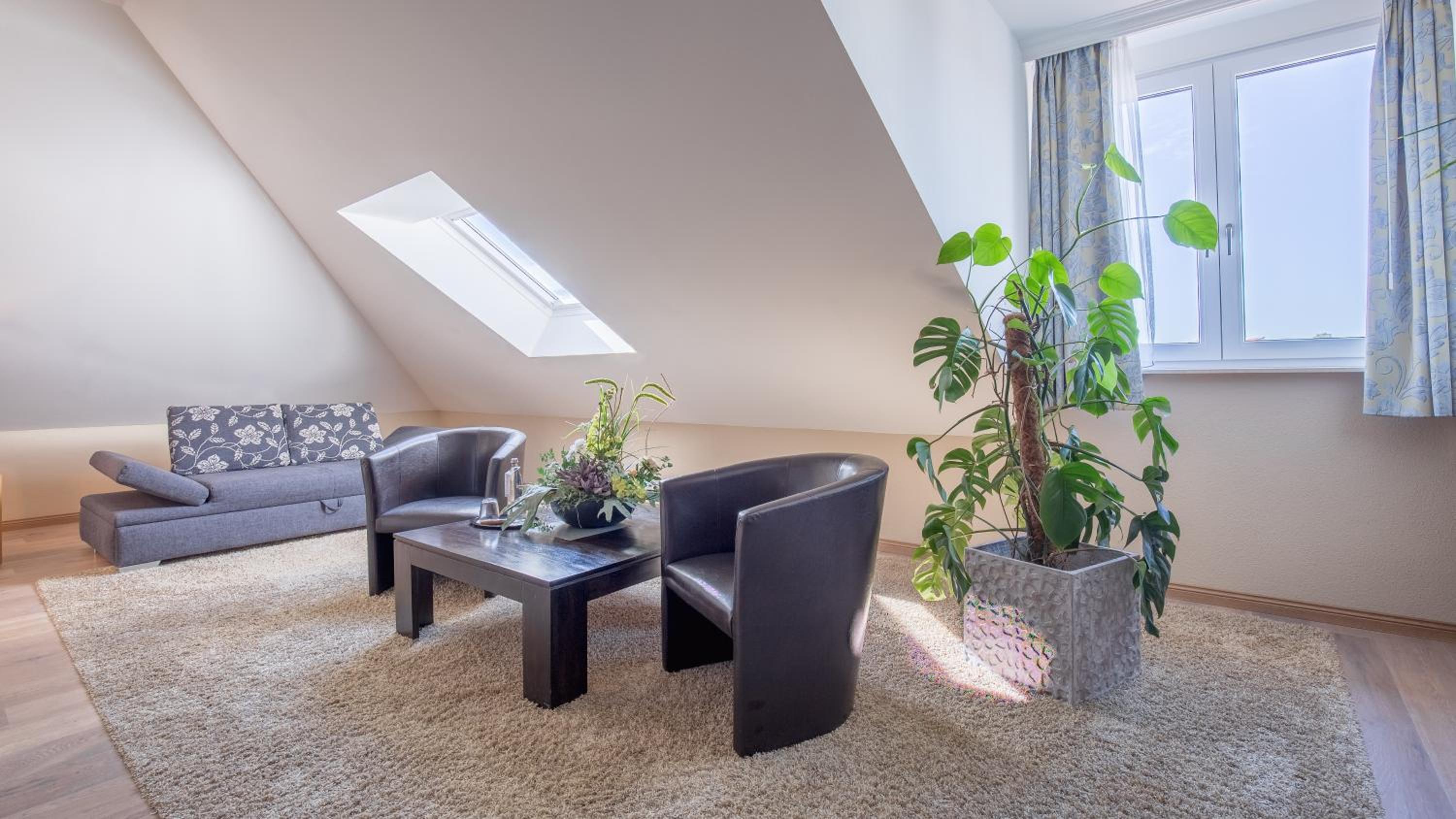 Family Room - Photo 3