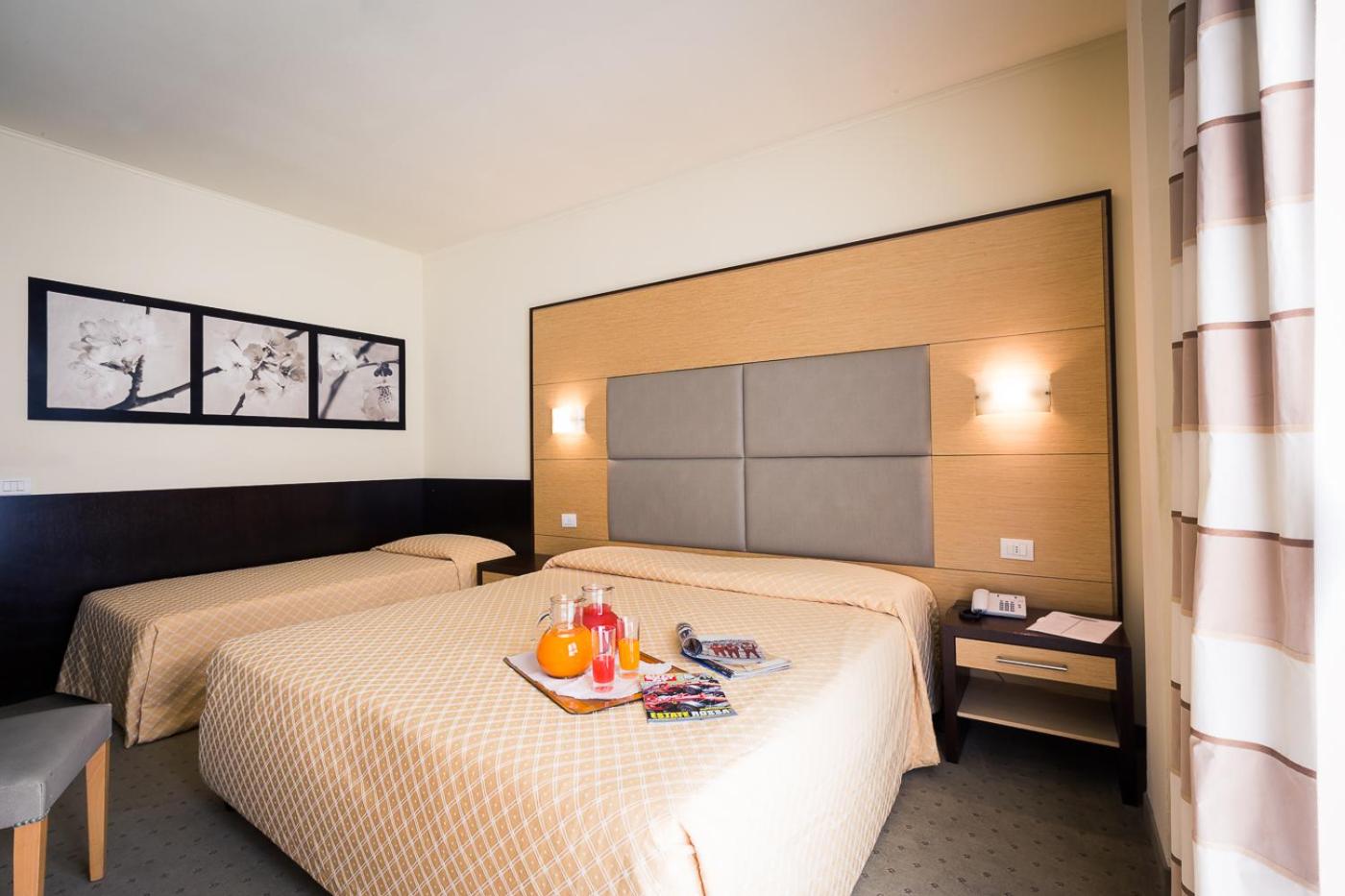 Double Room - Photo 6