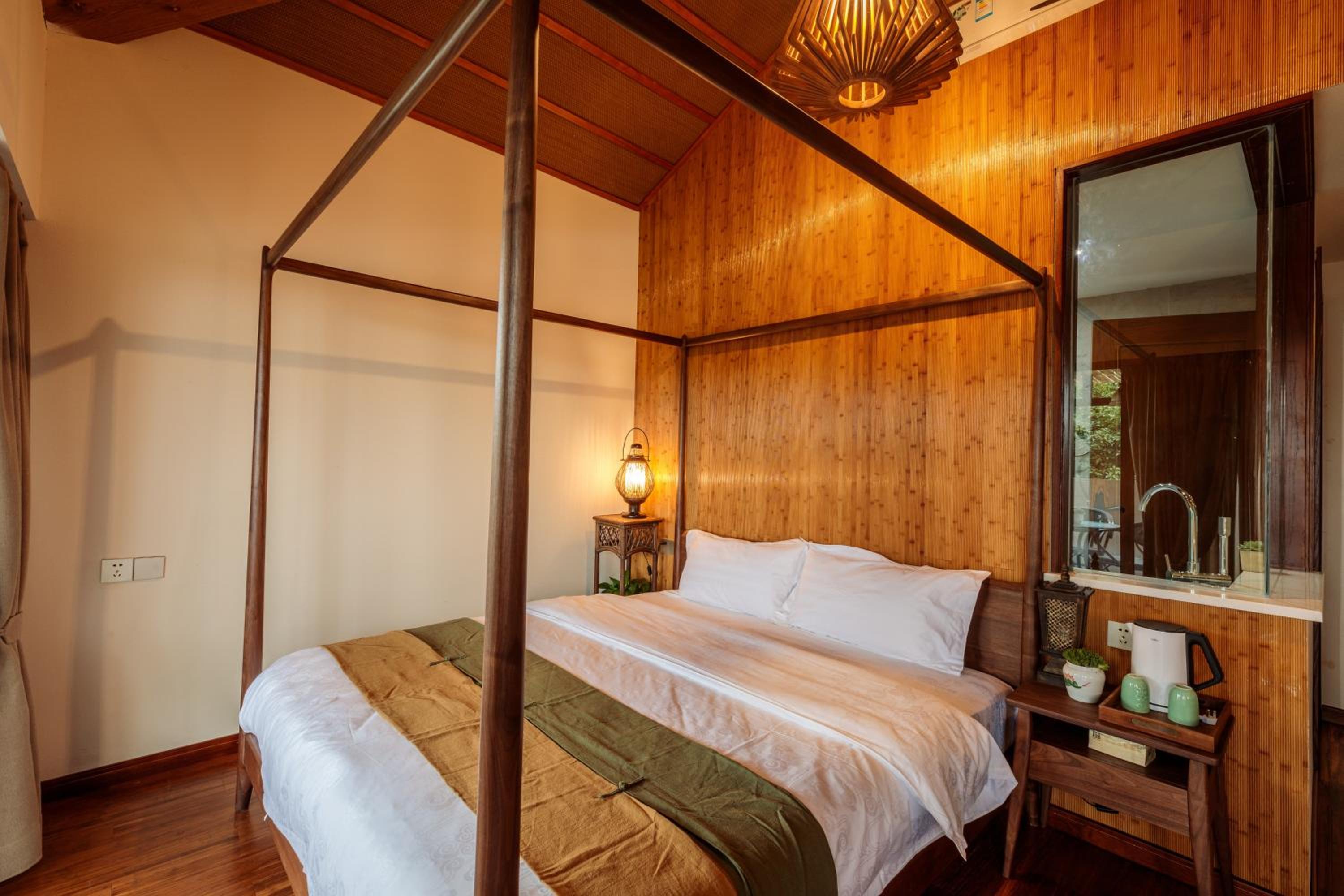 King Room with Mountain View photo 1