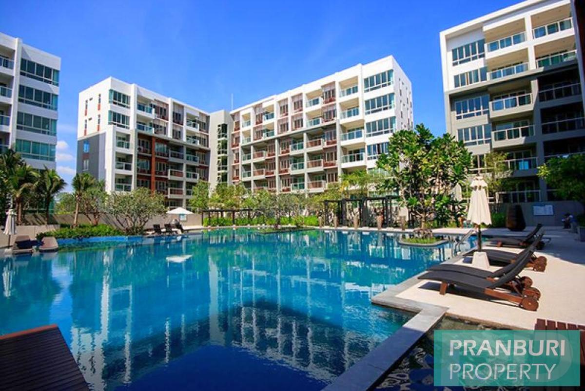 Apartment with Pool View  photo 2