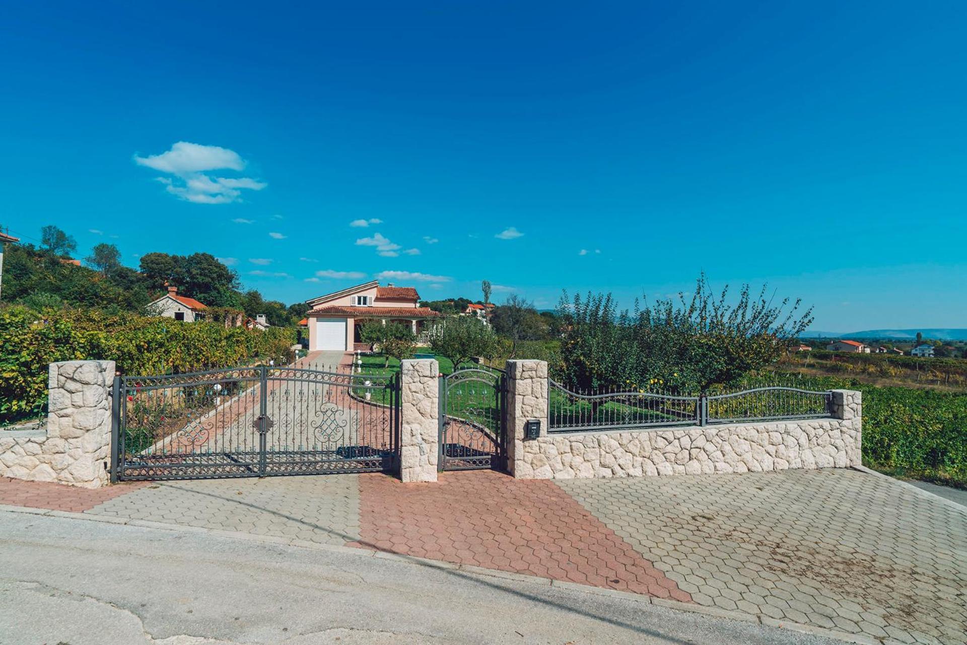 Vacation Home photo 2