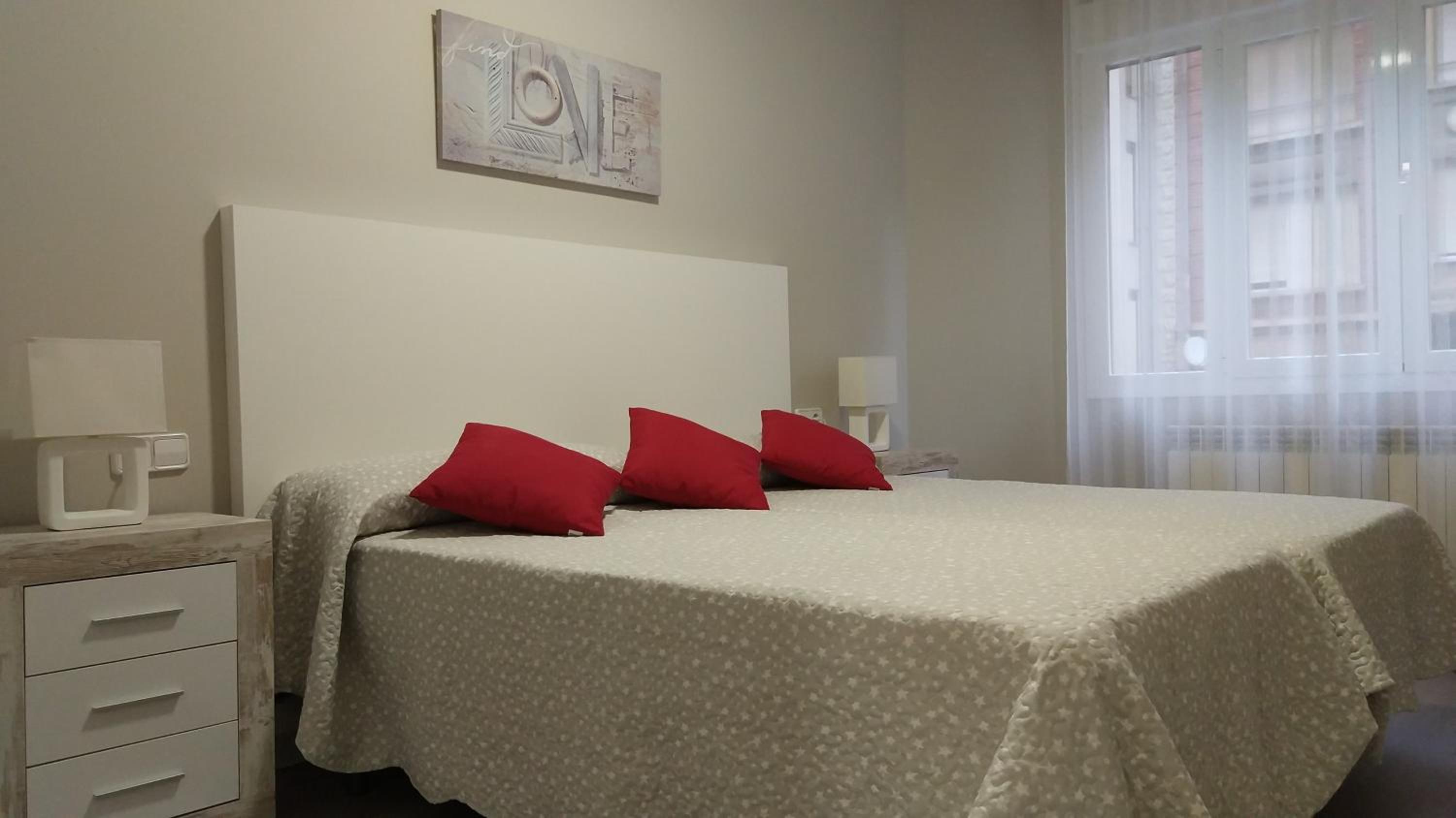Three-Bedroom Apartment - Photo 29