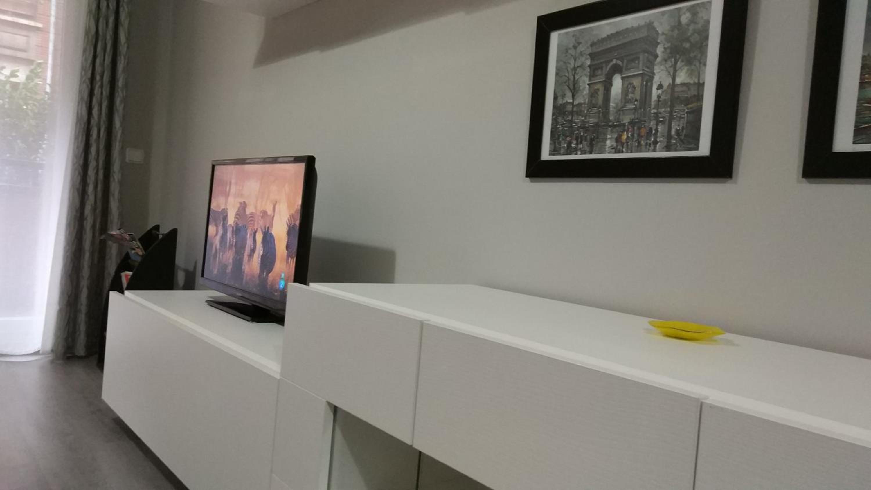 Three-Bedroom Apartment - Photo 17