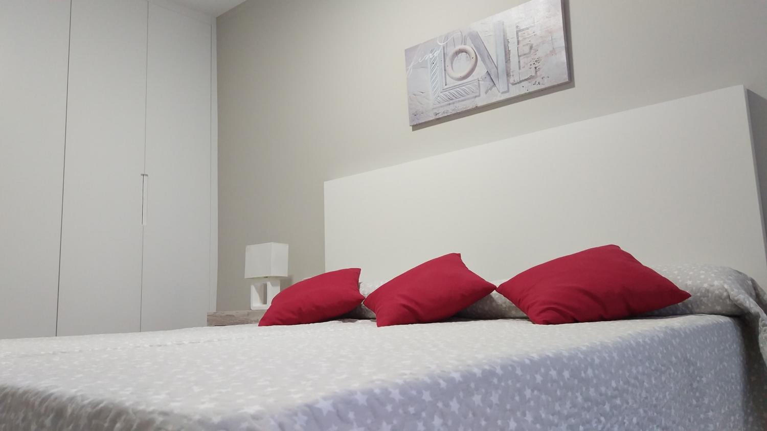 Three-Bedroom Apartment - Photo 8