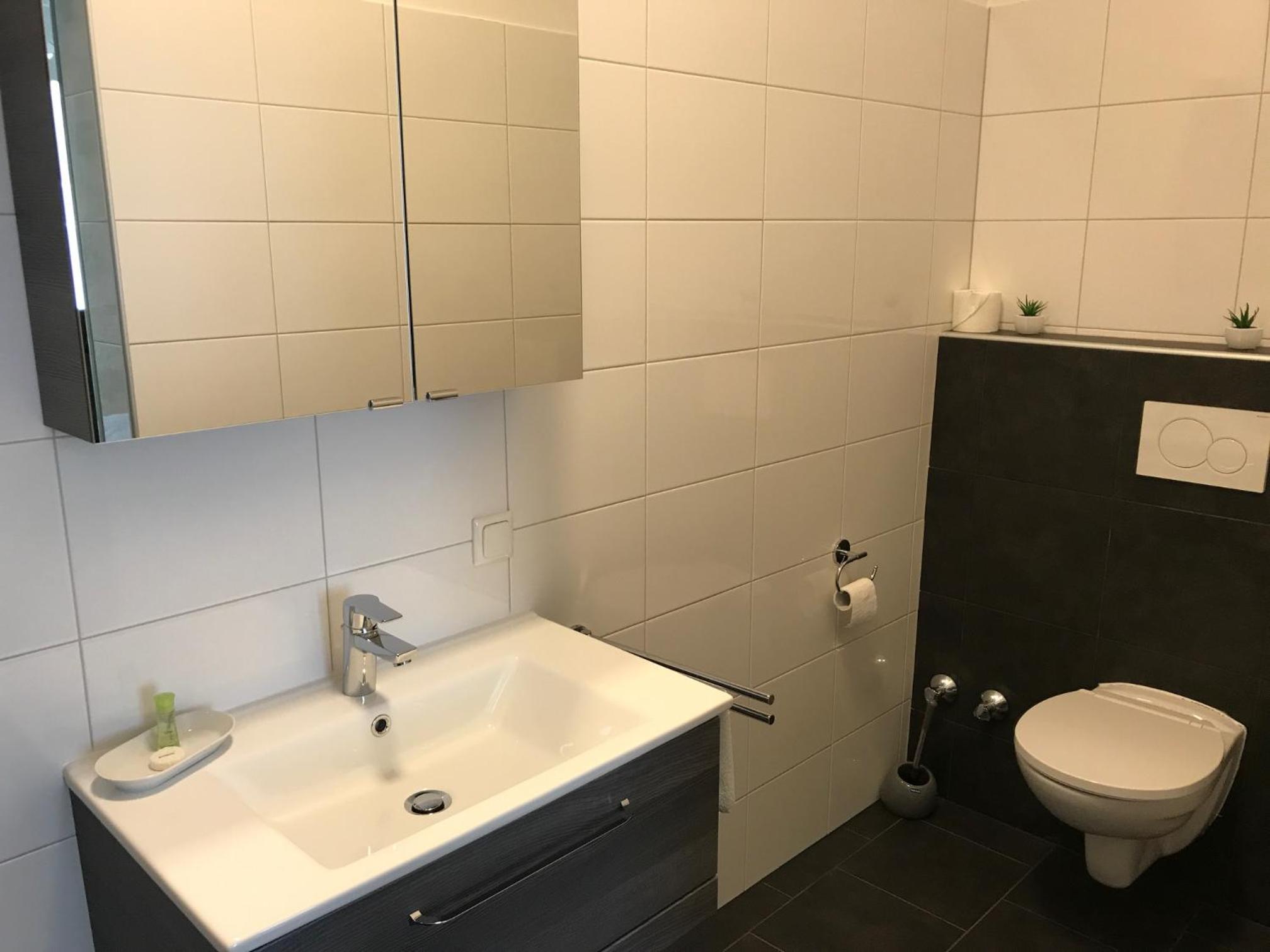 Deluxe Double Room with Shower photo 3