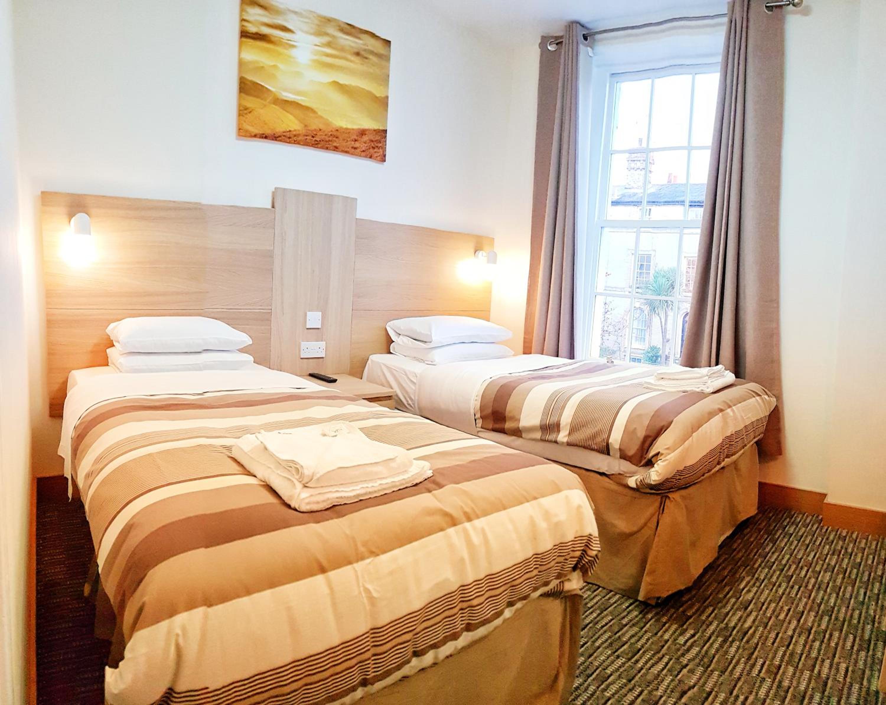 Superior Twin Room - Photo 17