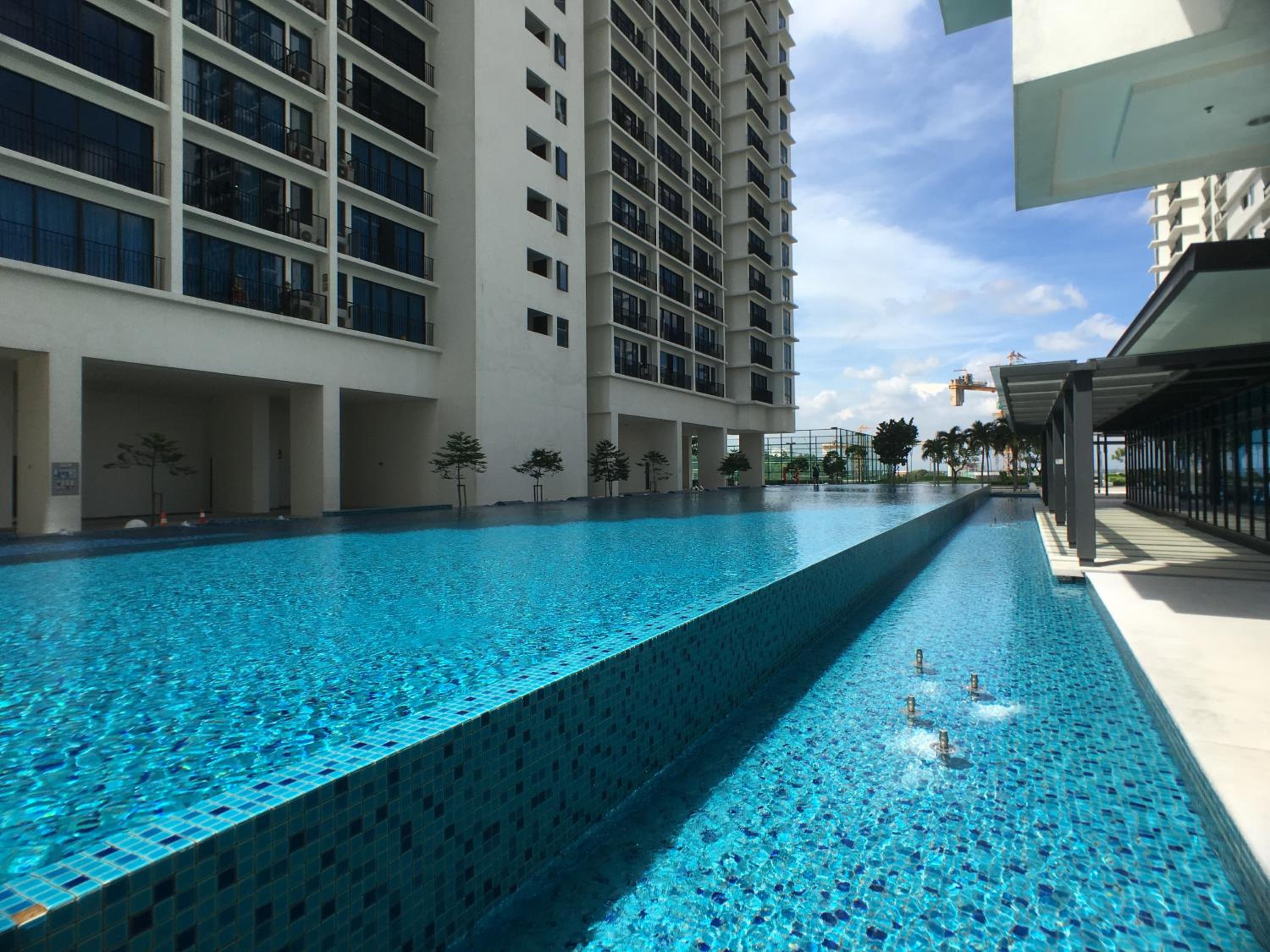 Apartment with Pool View  photo 2