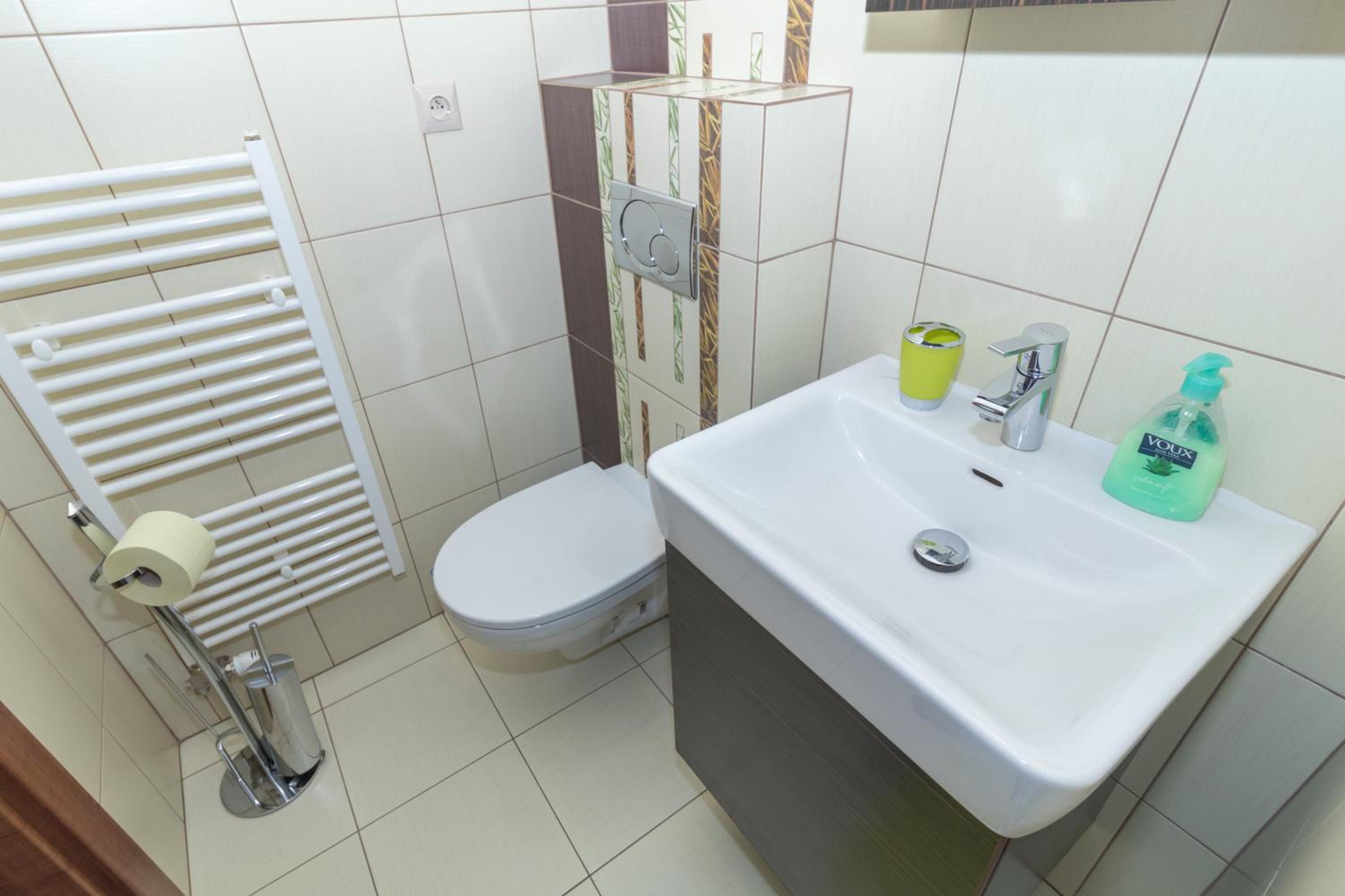 Double or Twin Room - Photo 9