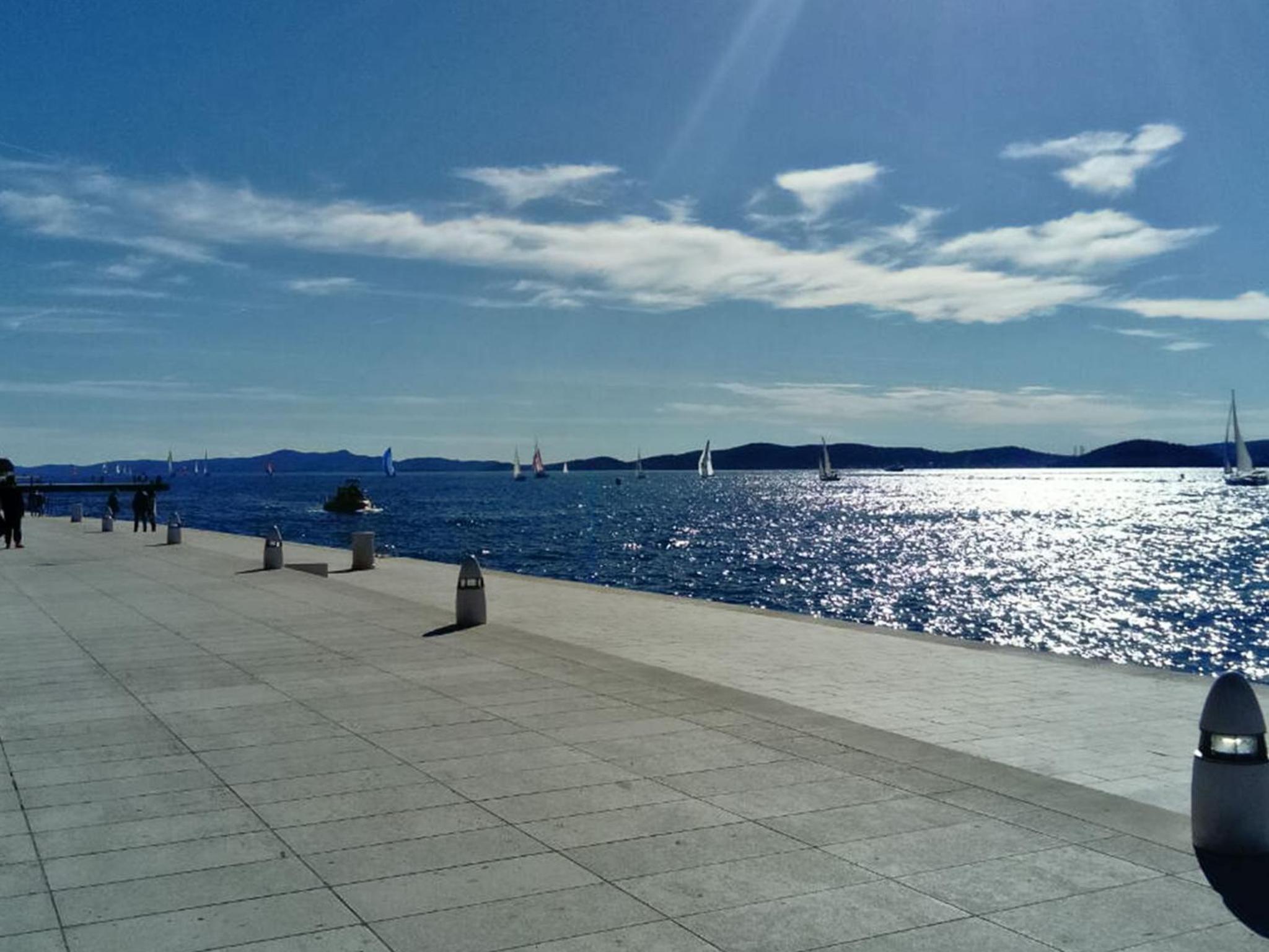 Apartment with Sea View - Photo 6