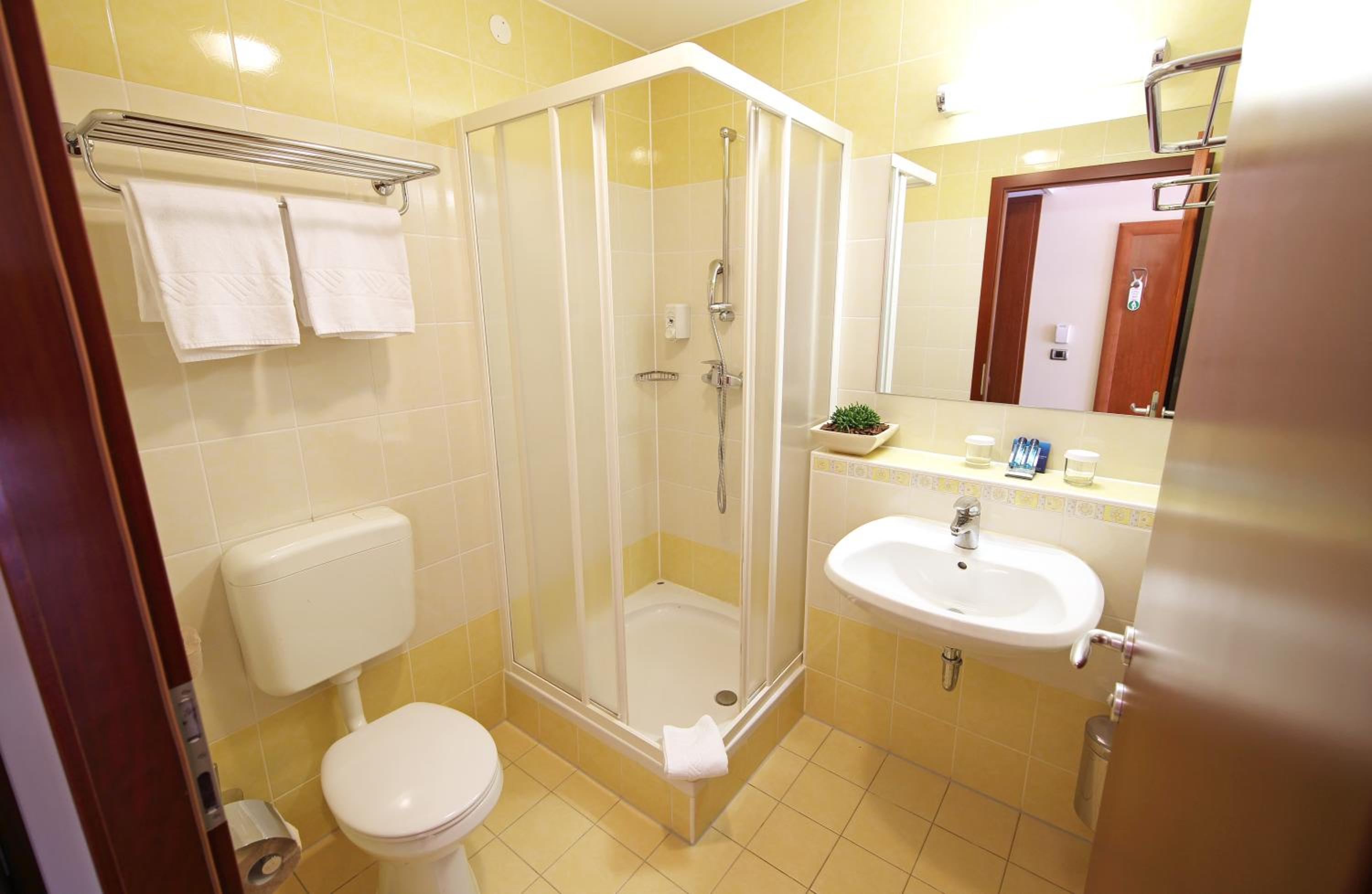 Superior Double Room with Balcony - Sea Side photo 2