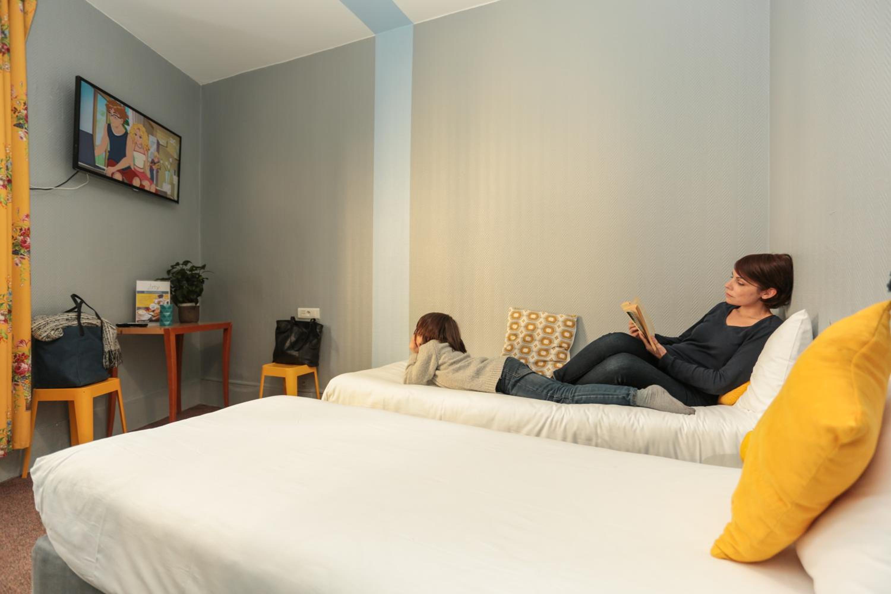 Twin Room with Private Bathroom photo 1