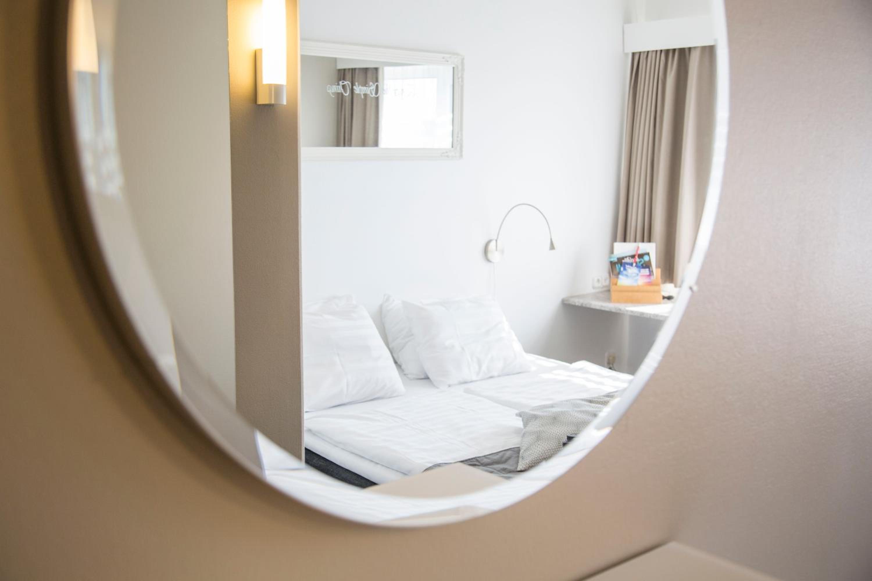Standard Twin Room - Photo 3