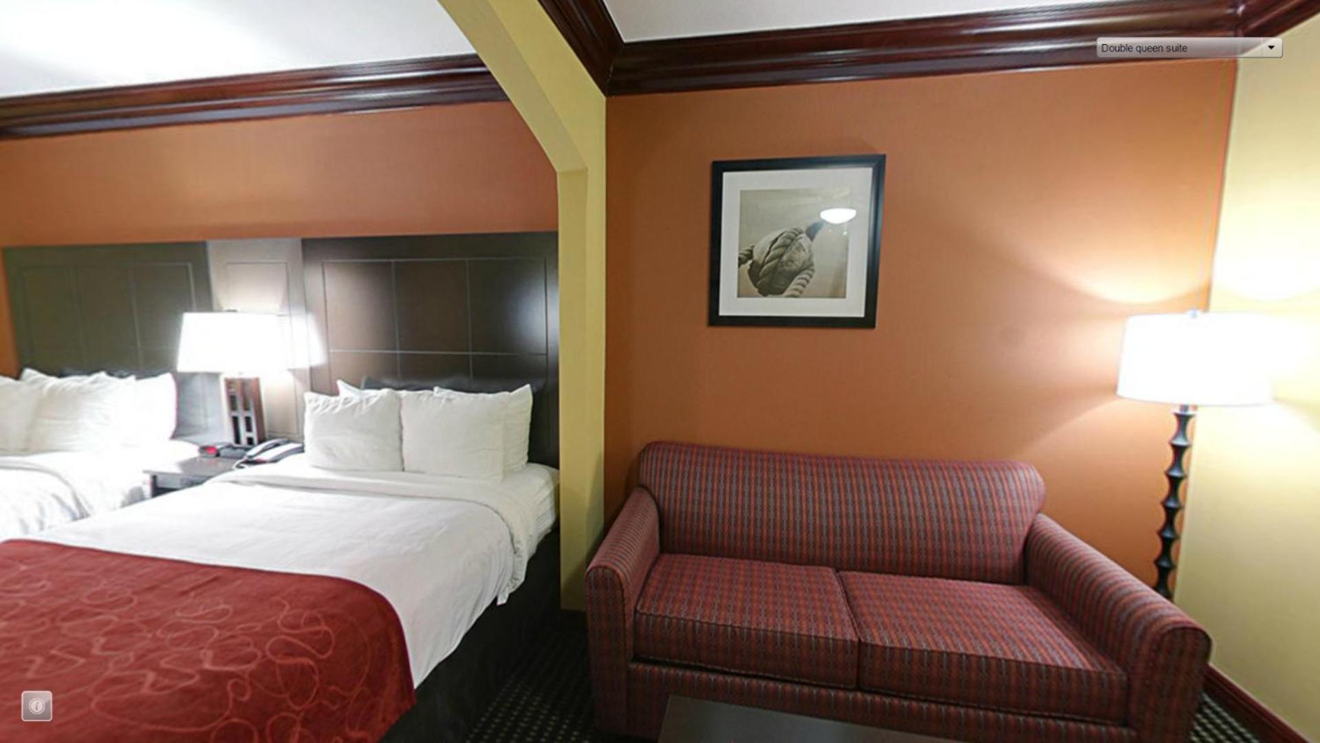 Queen Suite - Non-Smoking - Photo 4