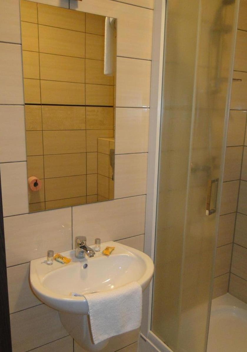 Deluxe Double or Twin Room - Photo 3