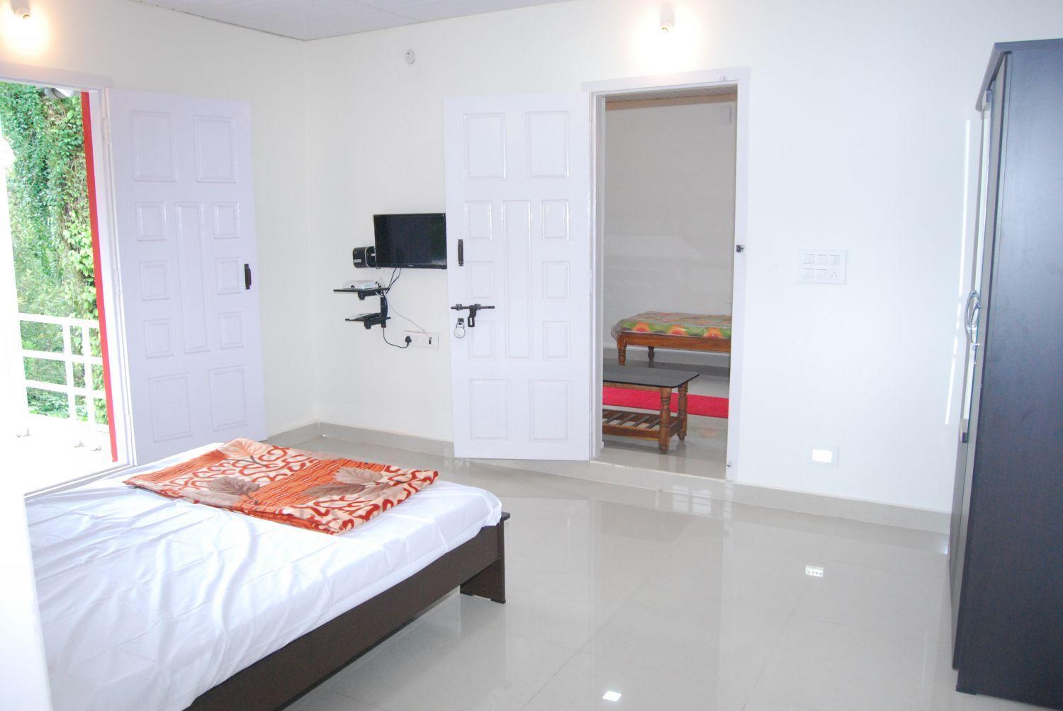 Deluxe Double Room with Extra Bed photo 2