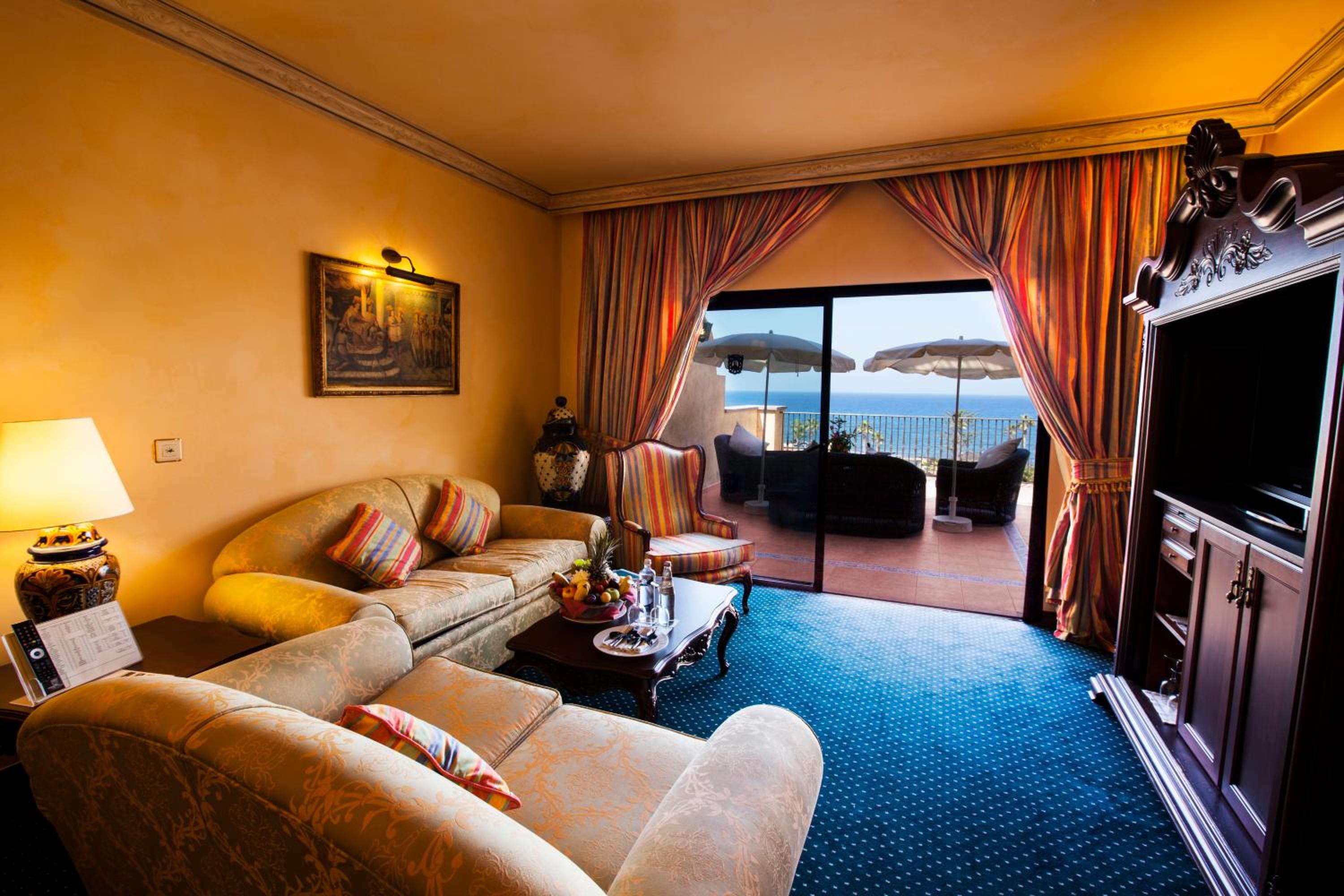 Suite with Sea View (2 Adults)