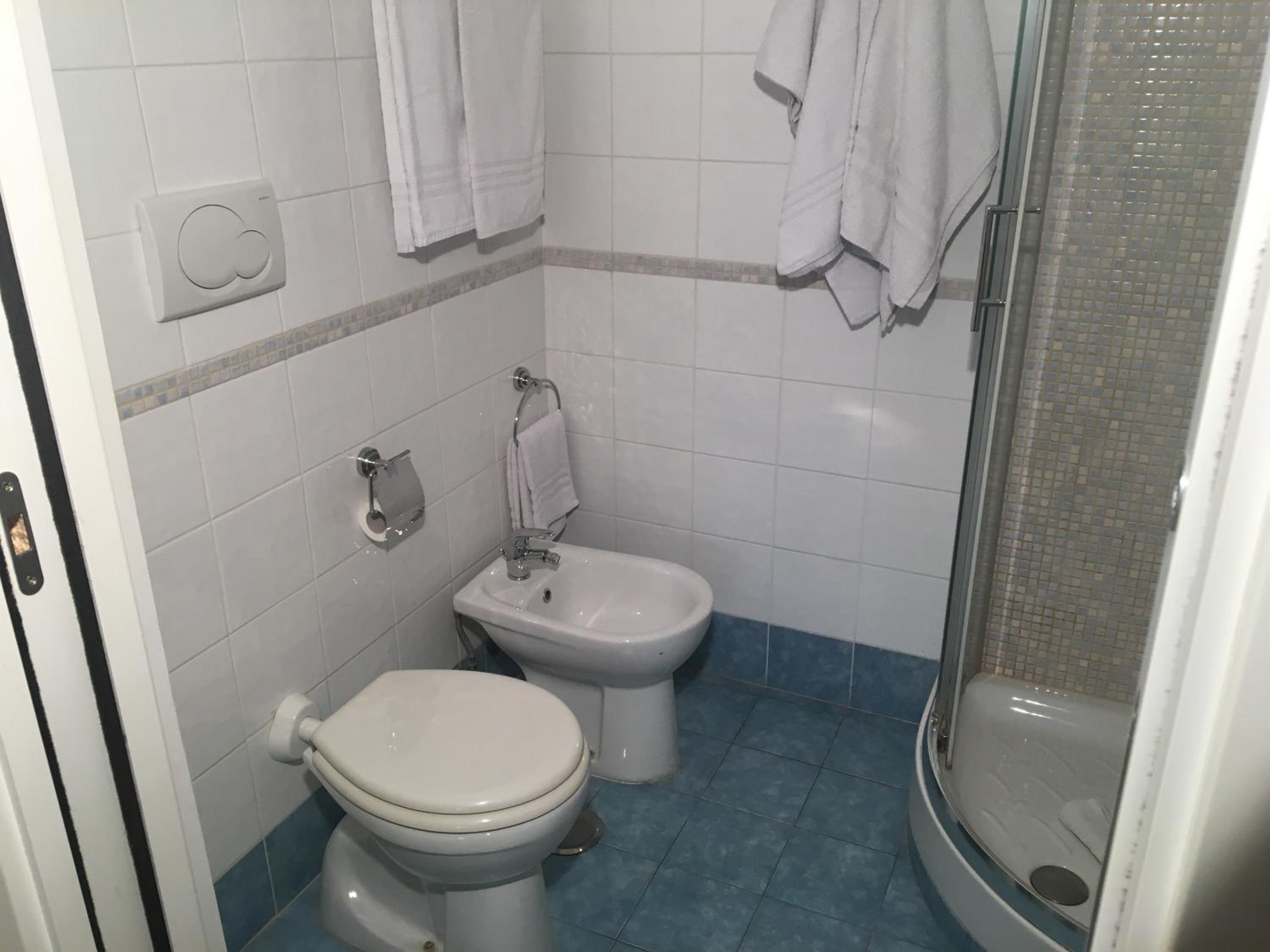 Double or Twin Room photo 2