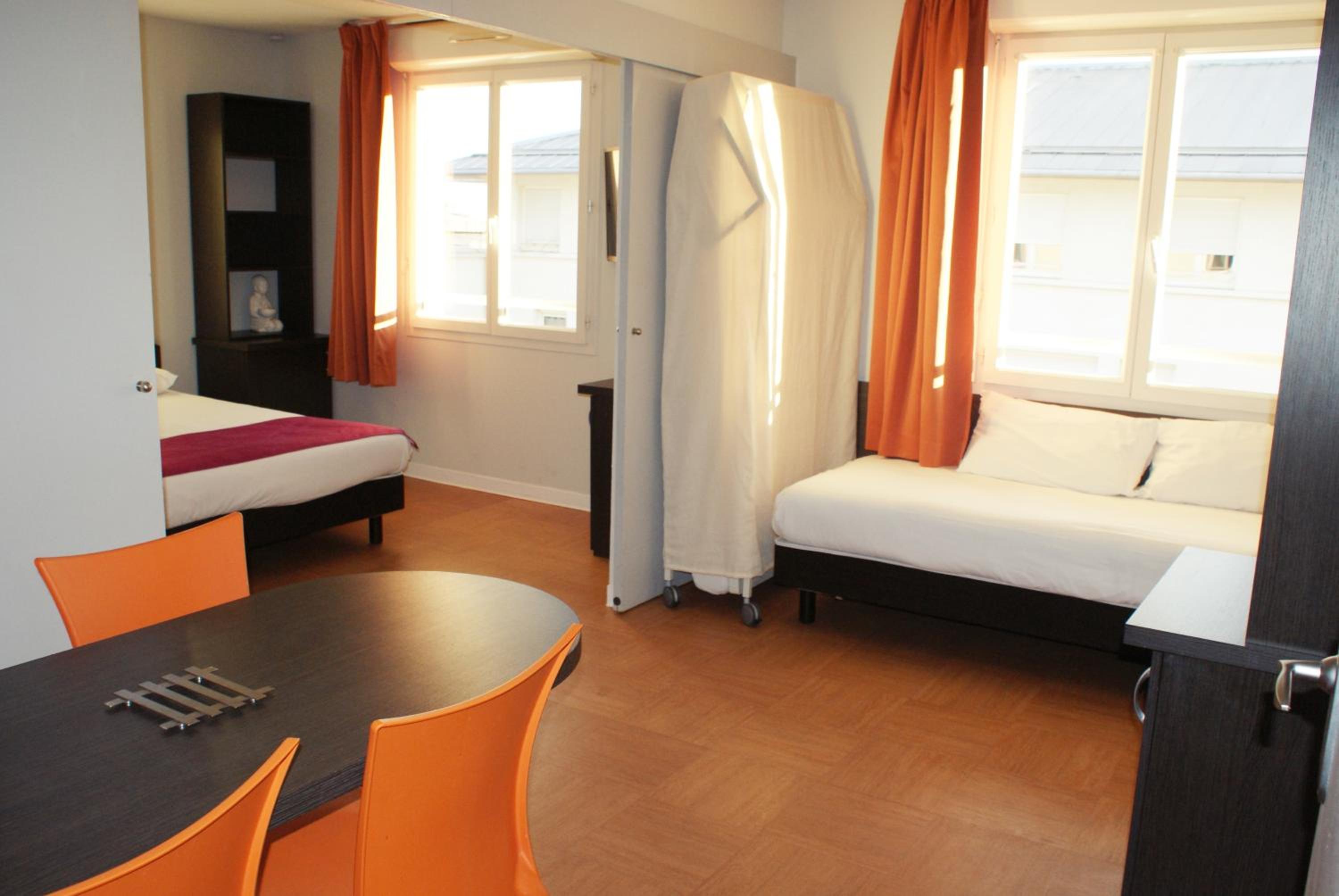 Apartment (3 Adults)