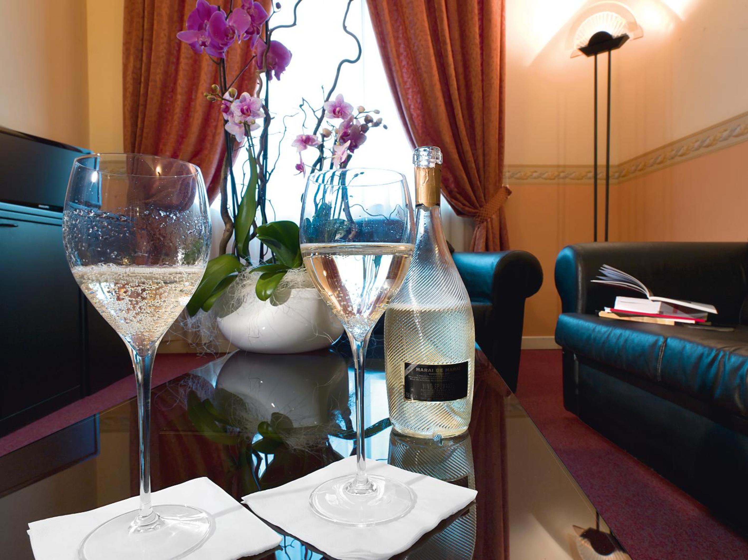Suite - Photo 4