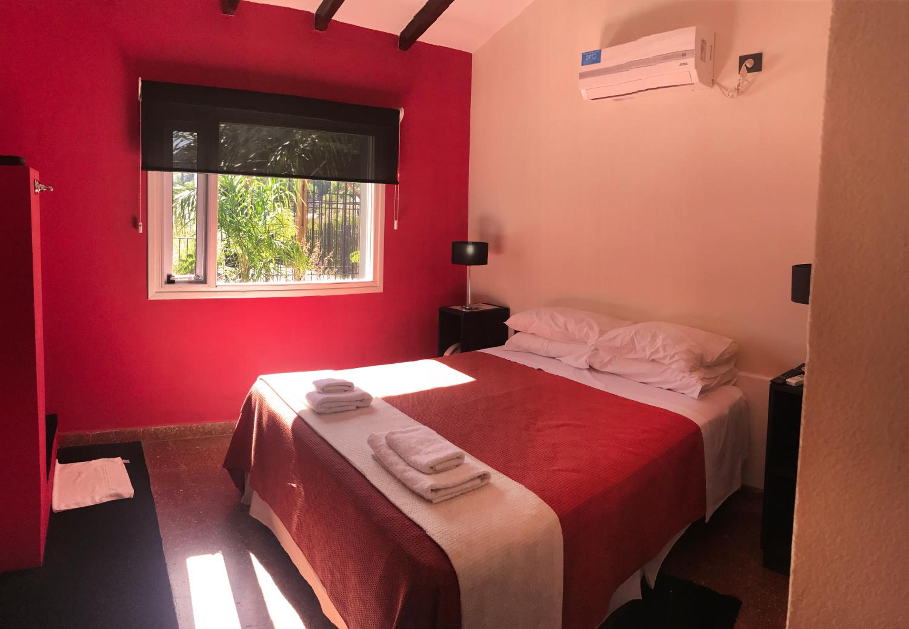 Queen Room with Spa Bath photo 2