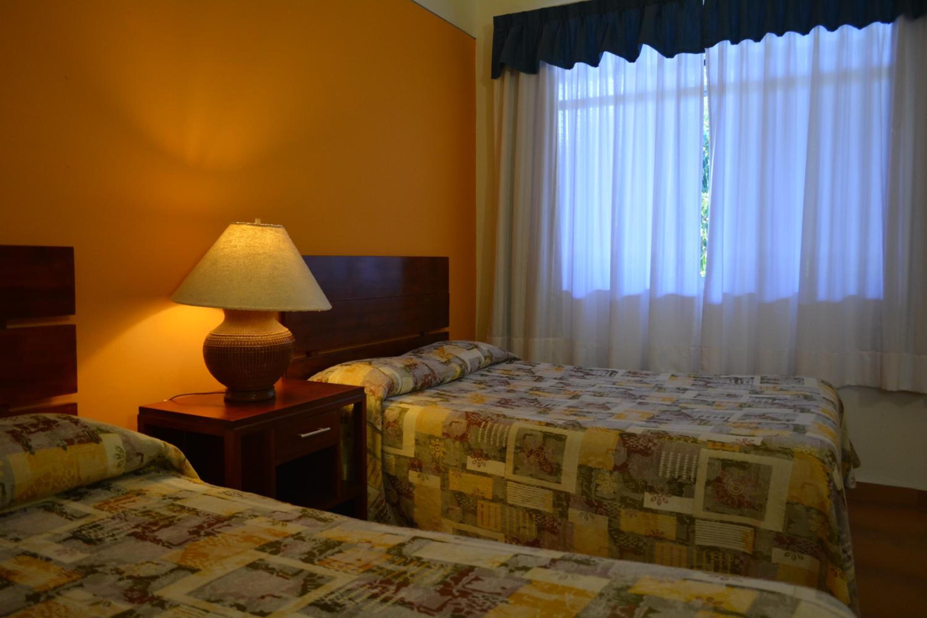 Double Room with Two Double Beds - Photo 3