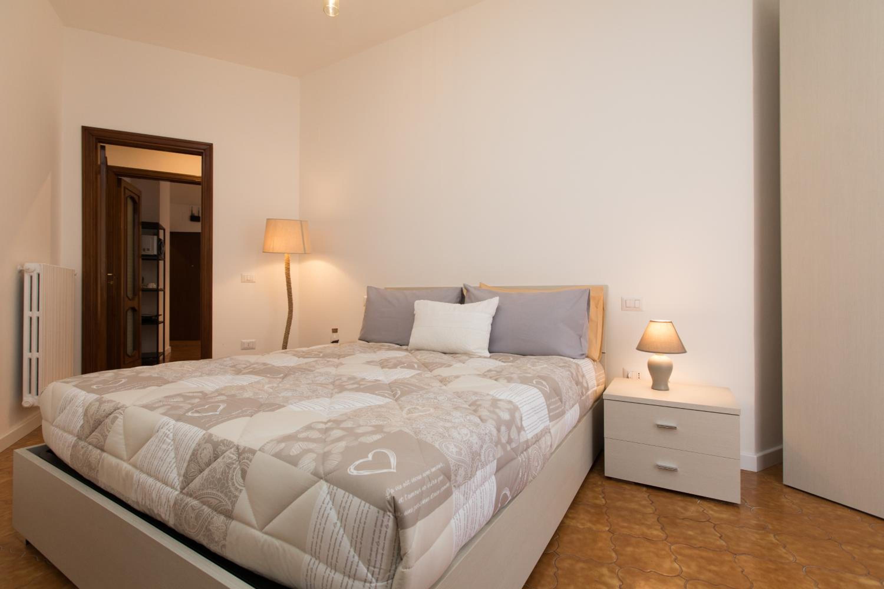 Standard One-Bedroom Apartment with City View