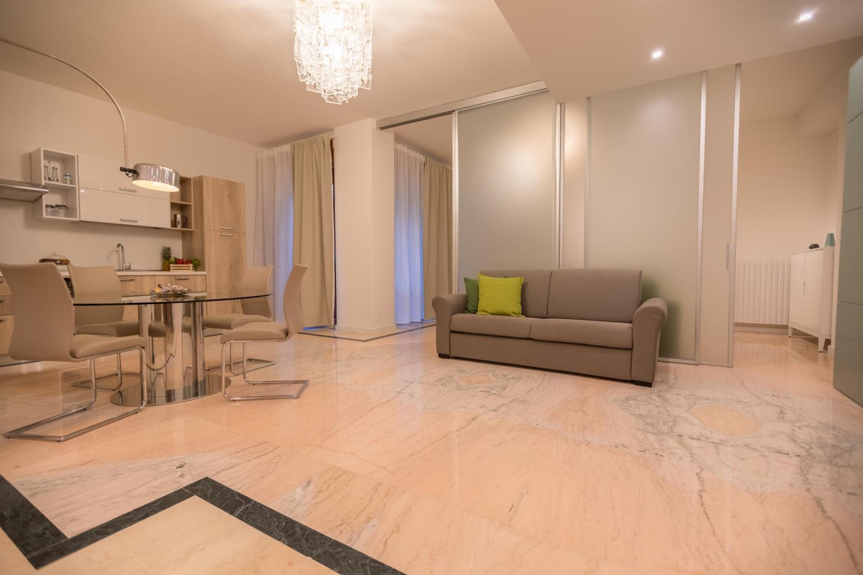 Deluxe One-Bedroom Apartment with Terrace