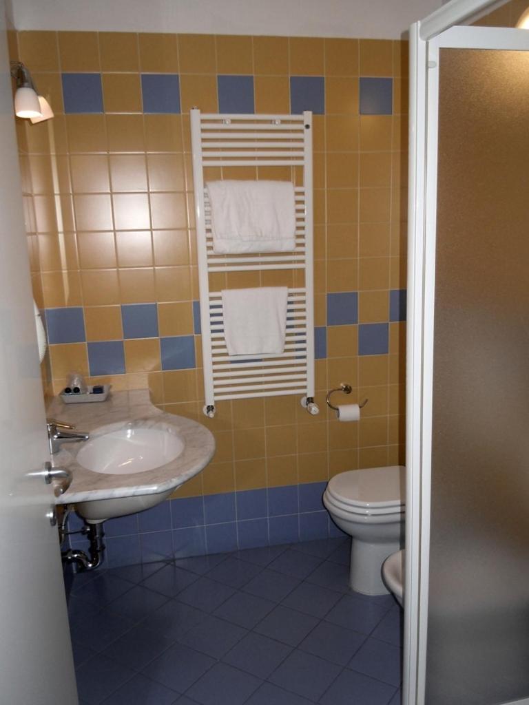 Classic Triple Room photo 3