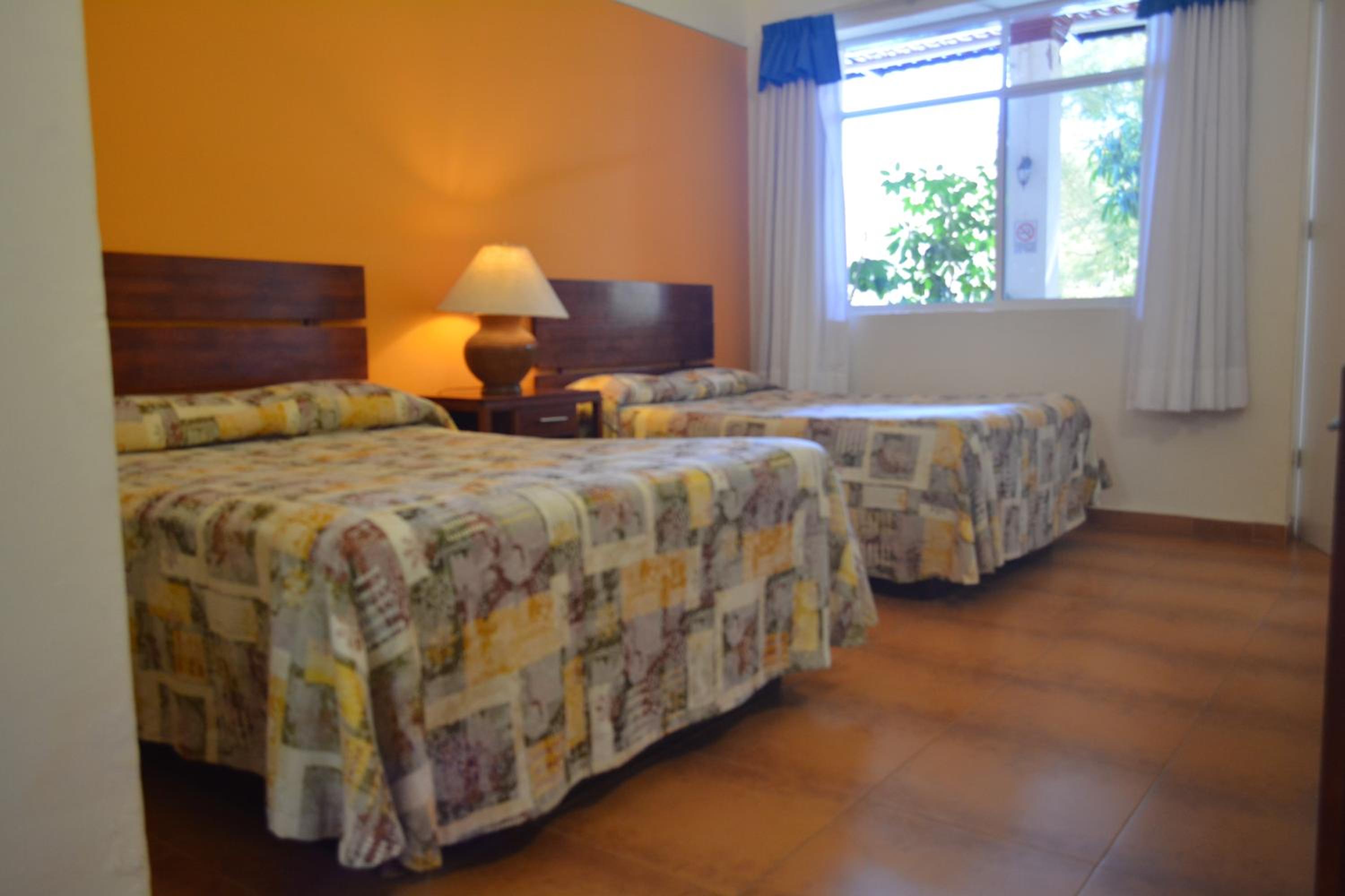 Double Room with Two Double Beds - Photo 1