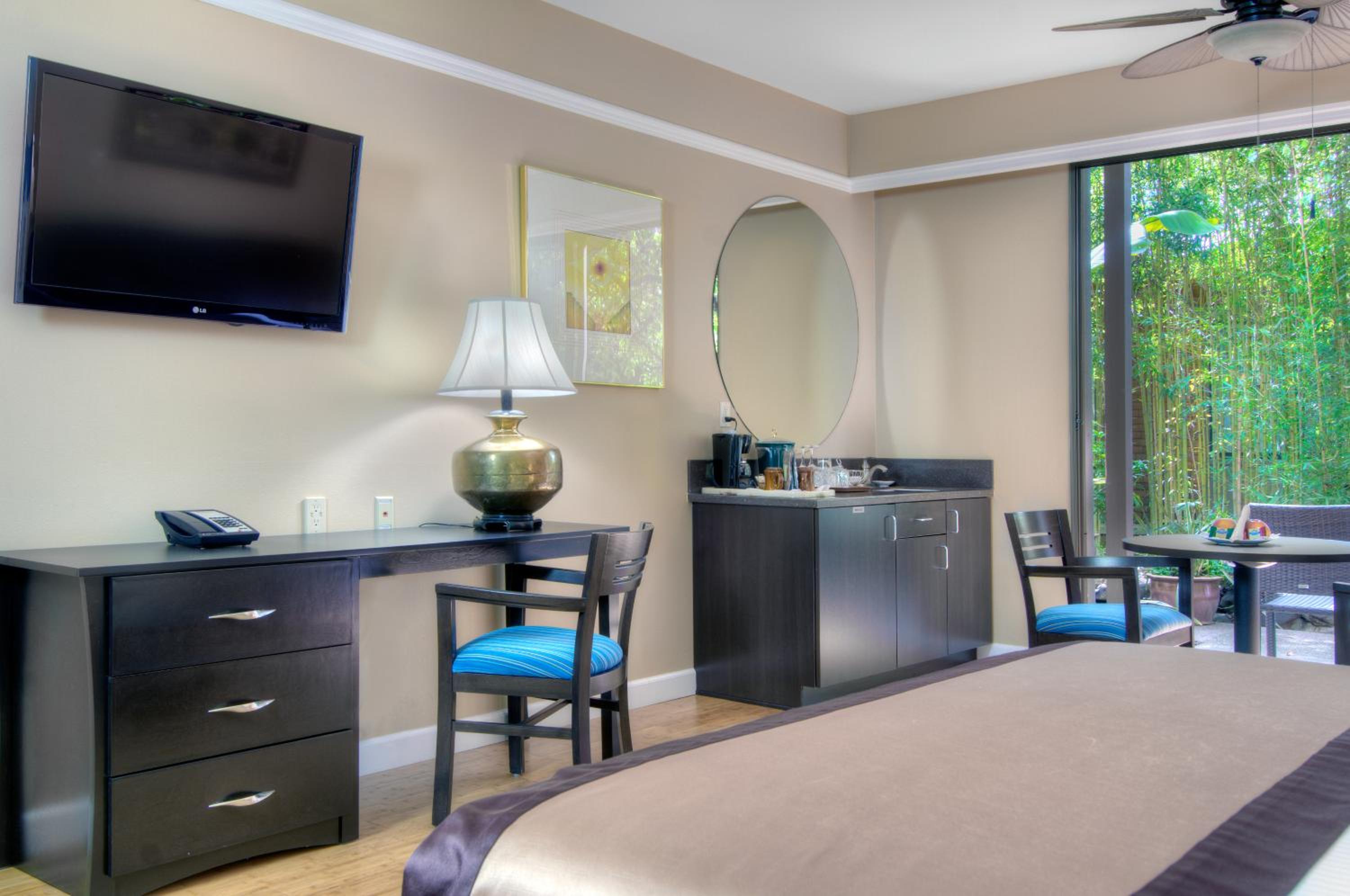 Premier King Room - Photo 2