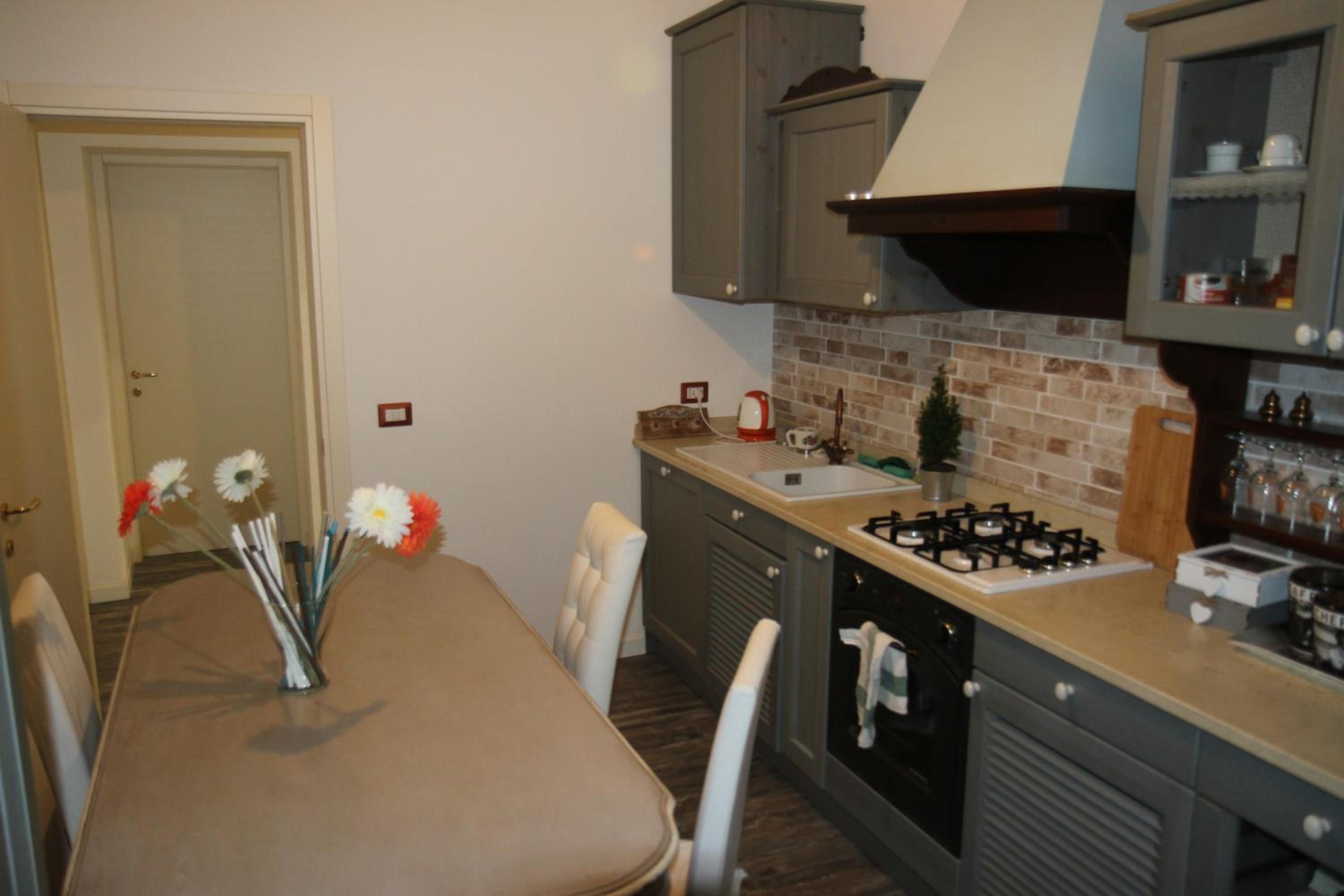Superior Triple Room with Private Bathroom - Photo 35