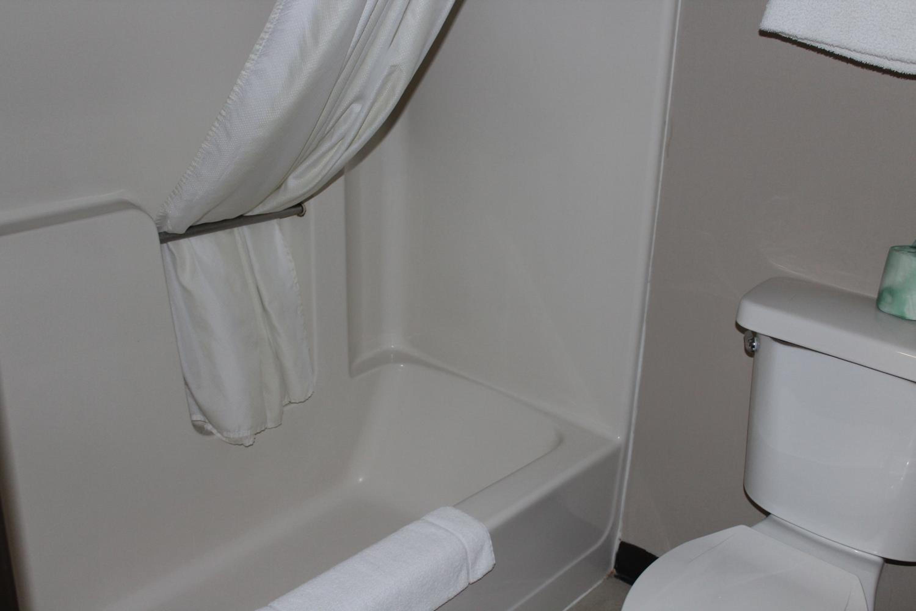 Double Room with Two Double Beds - Non-Smoking - Photo 9