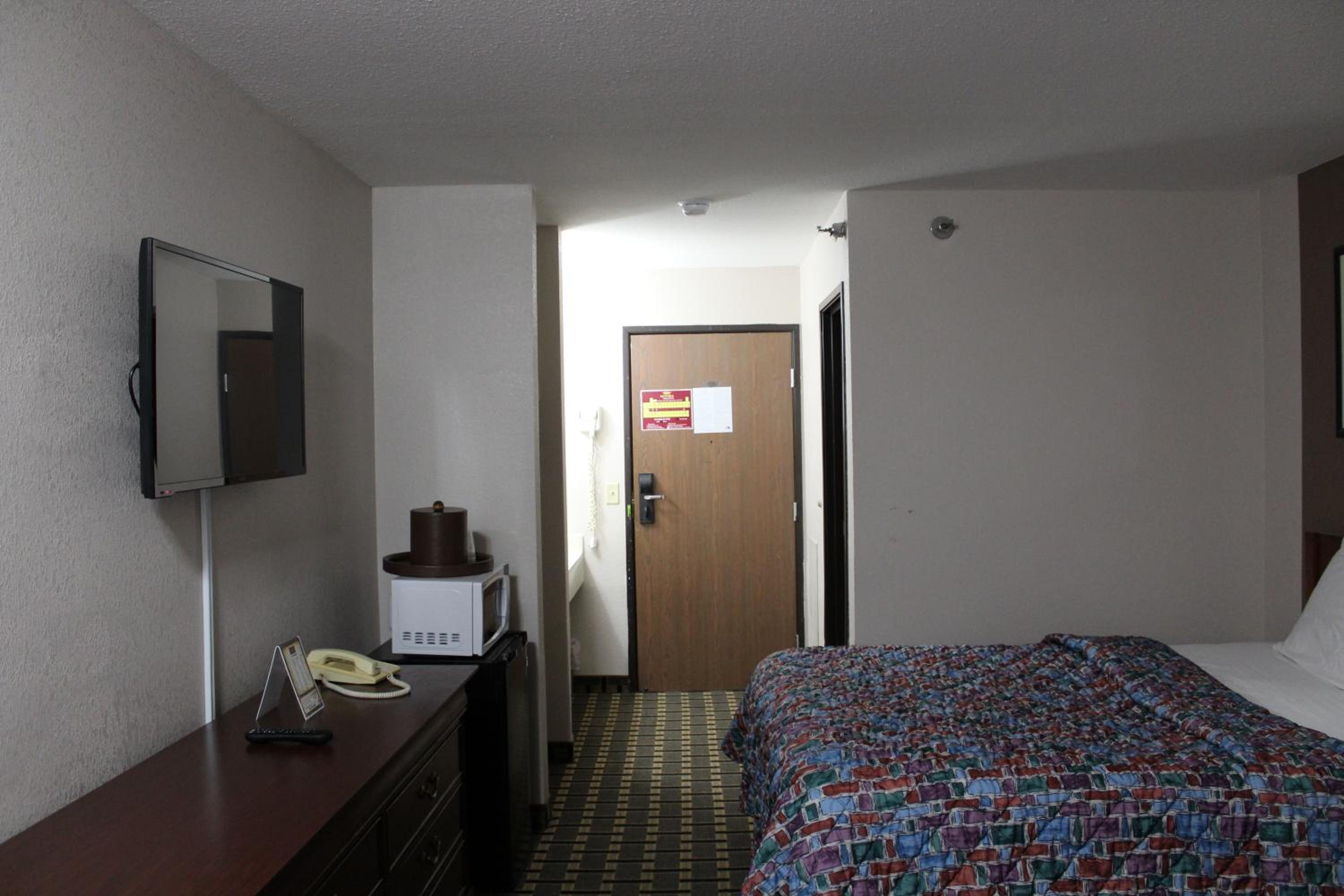 Double Room with Two Double Beds - Non-Smoking - Photo 6