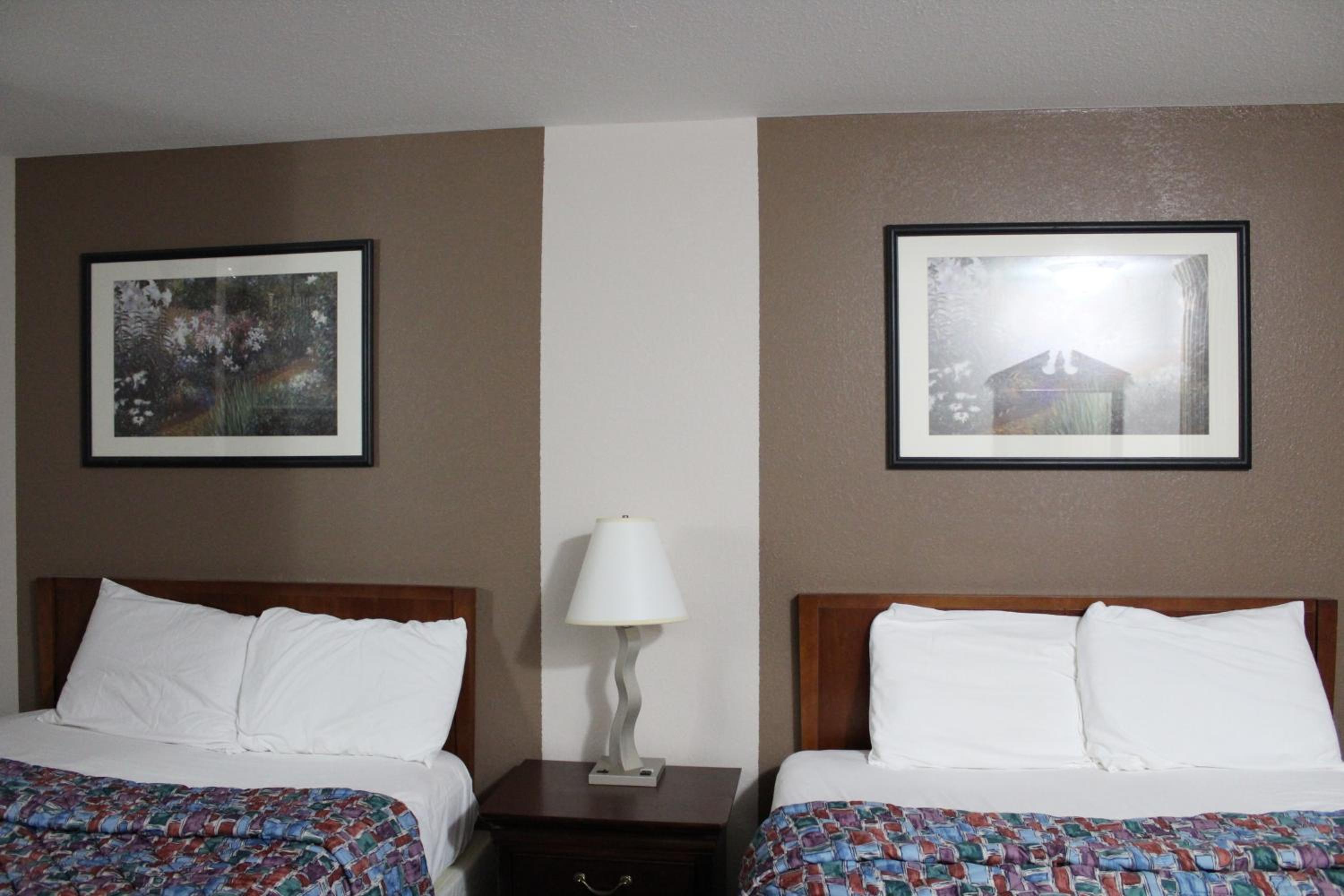 Double Room with Two Double Beds - Non-Smoking - Photo 5