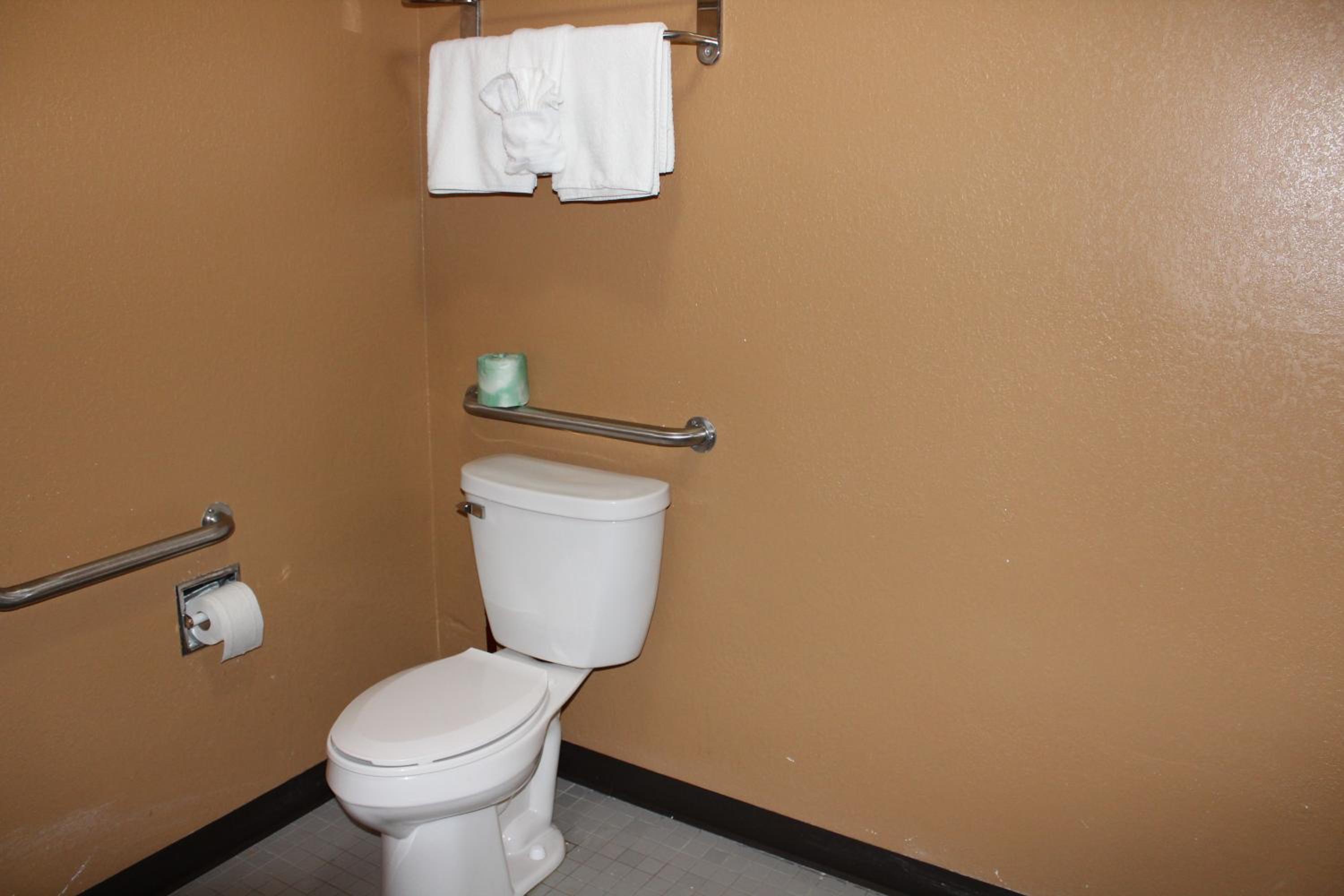 King Room - Disability Access photo 3