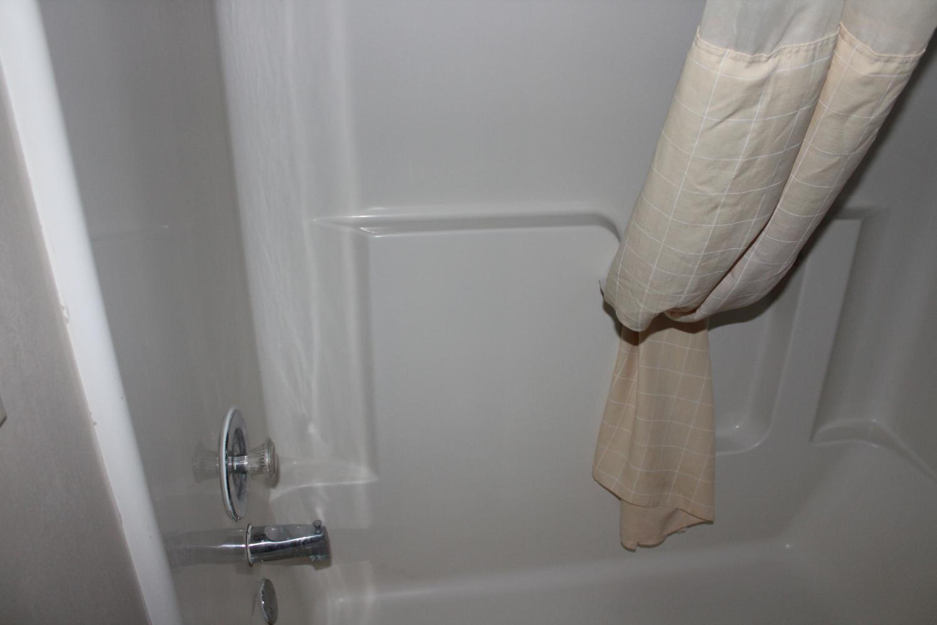 King Room - Non-Smoking - Photo 15