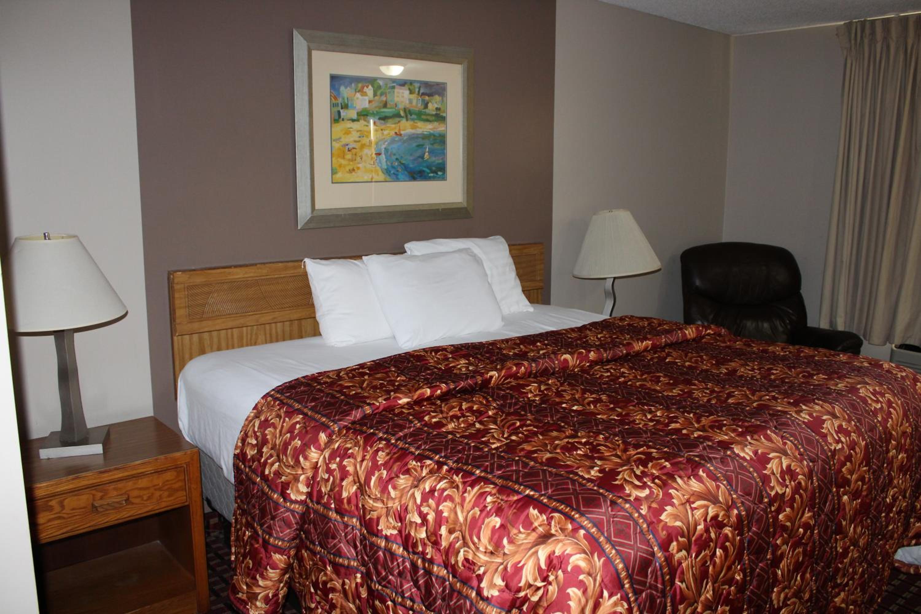 King Room - Non-Smoking - Photo 12