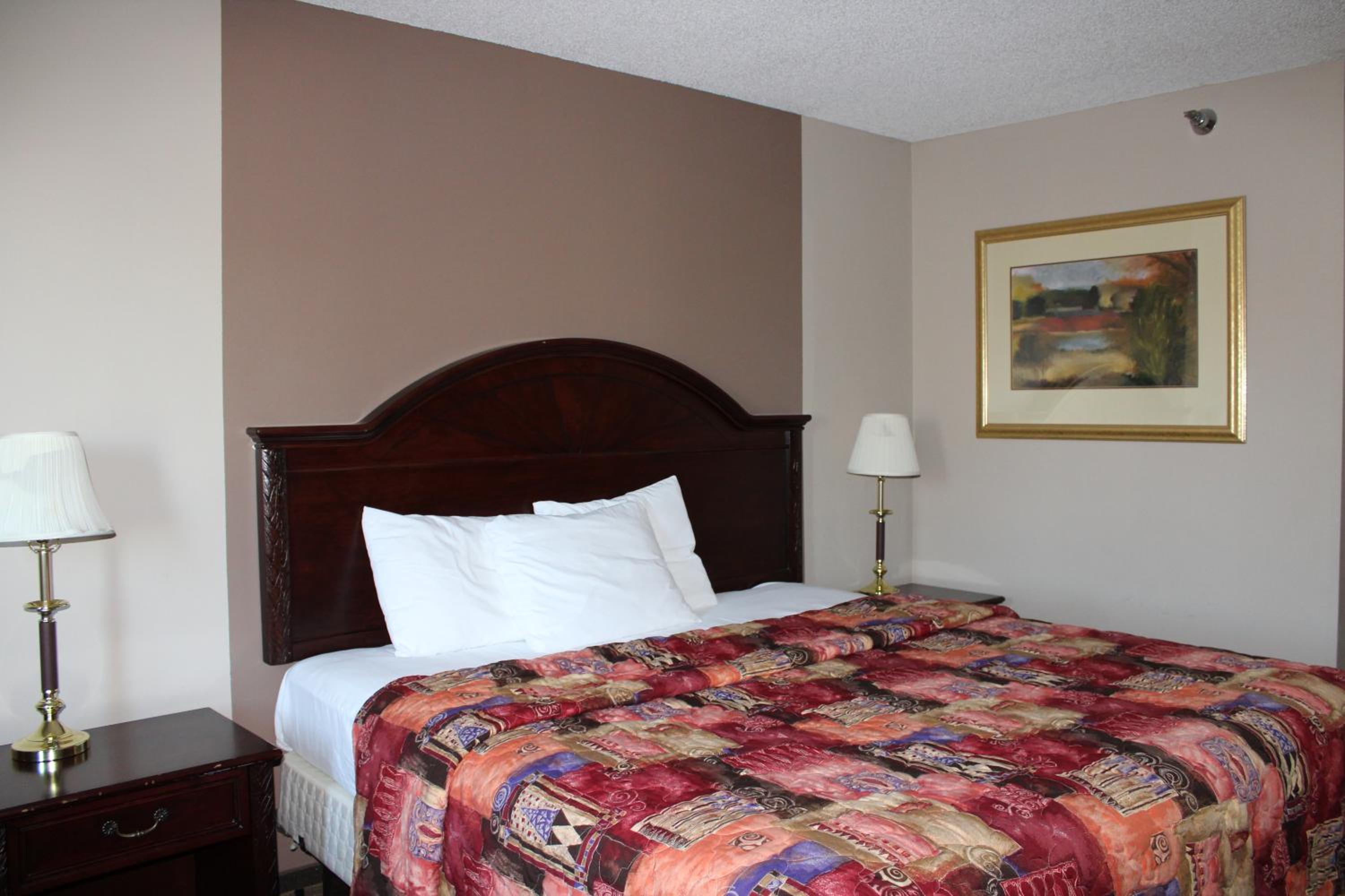 King Room - Non-Smoking - Photo 7