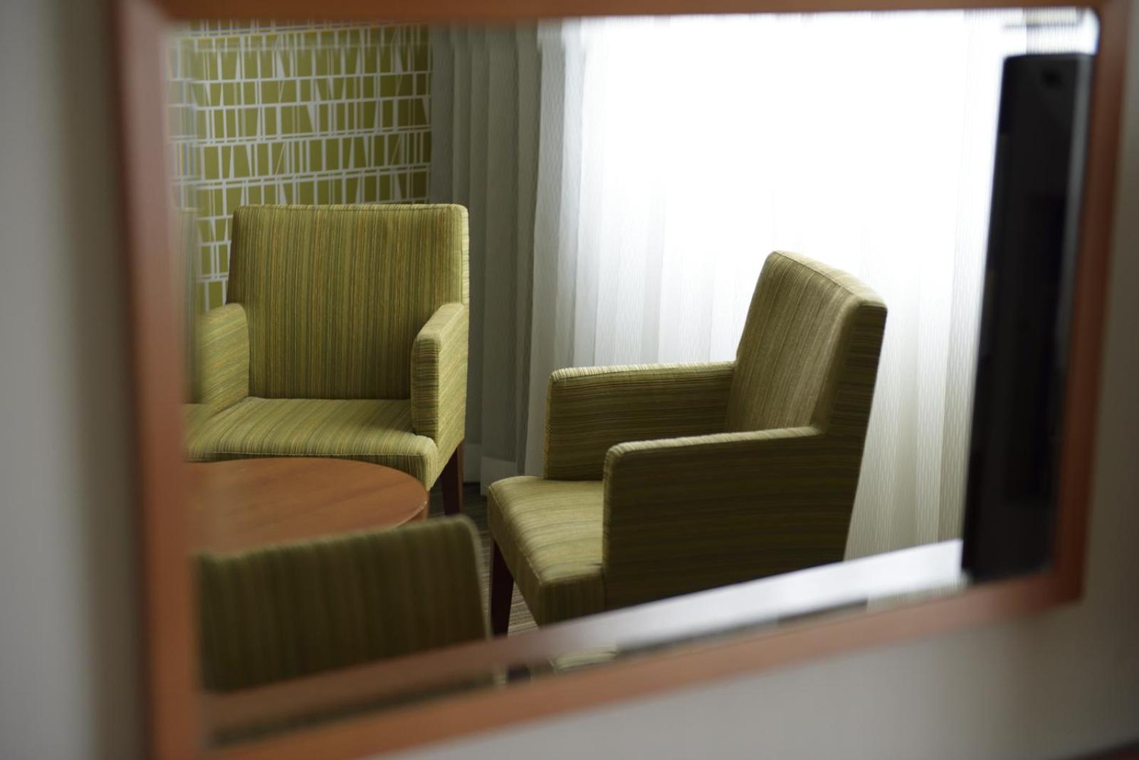 Standard Double,Non-Smoking (East Wing) - Photo 4
