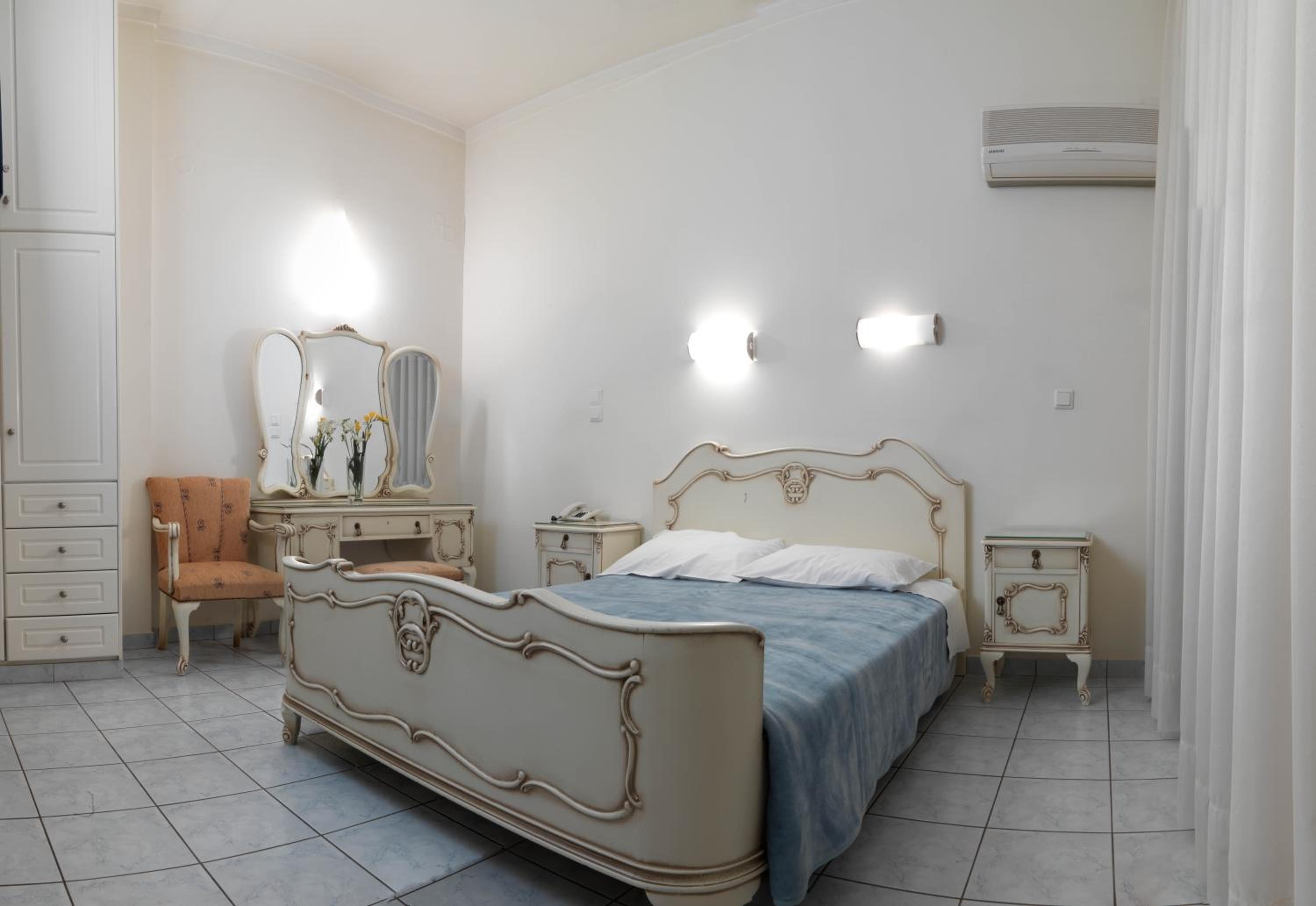 Twin Room - Photo 7