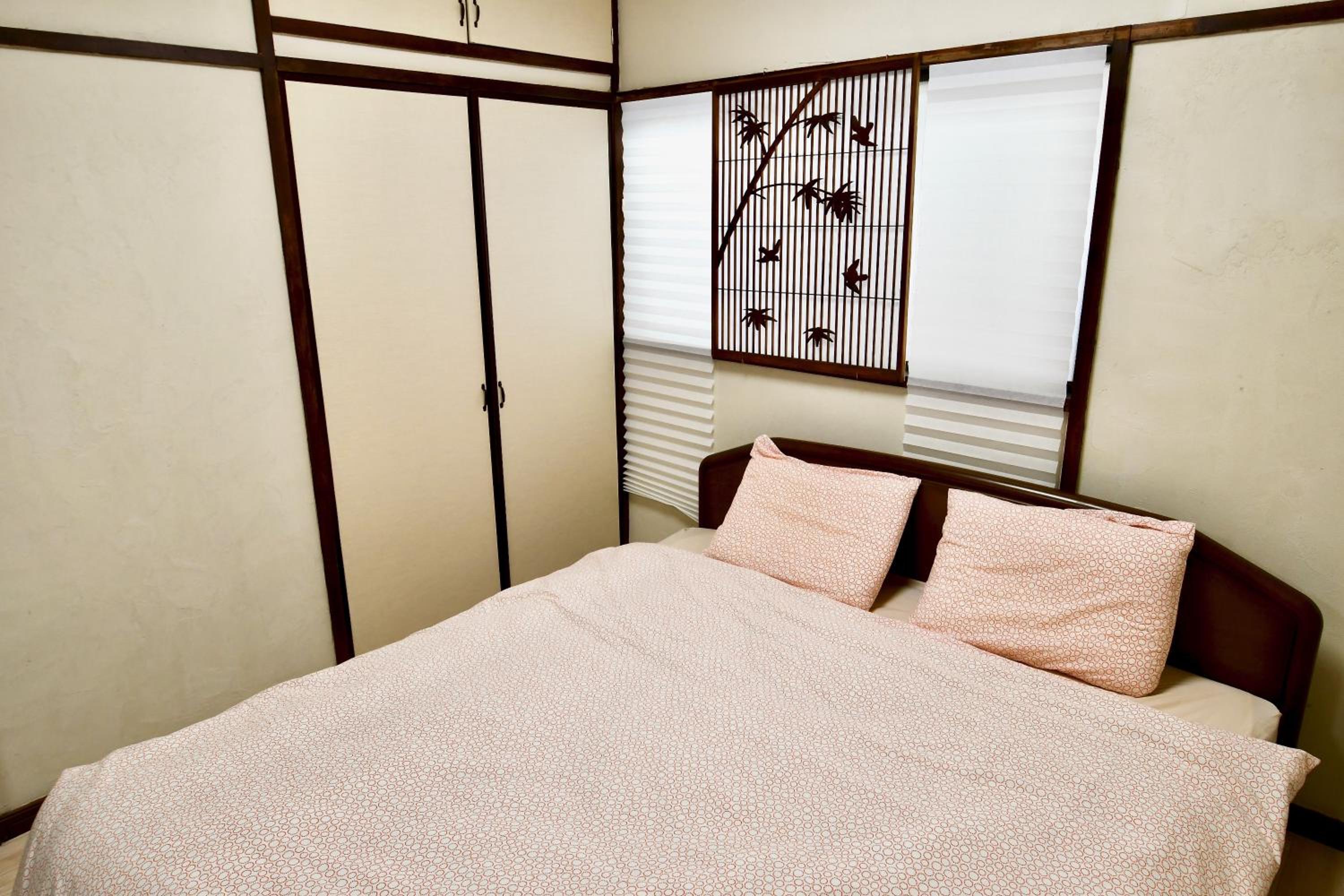 Twin Room with Shower photo 2