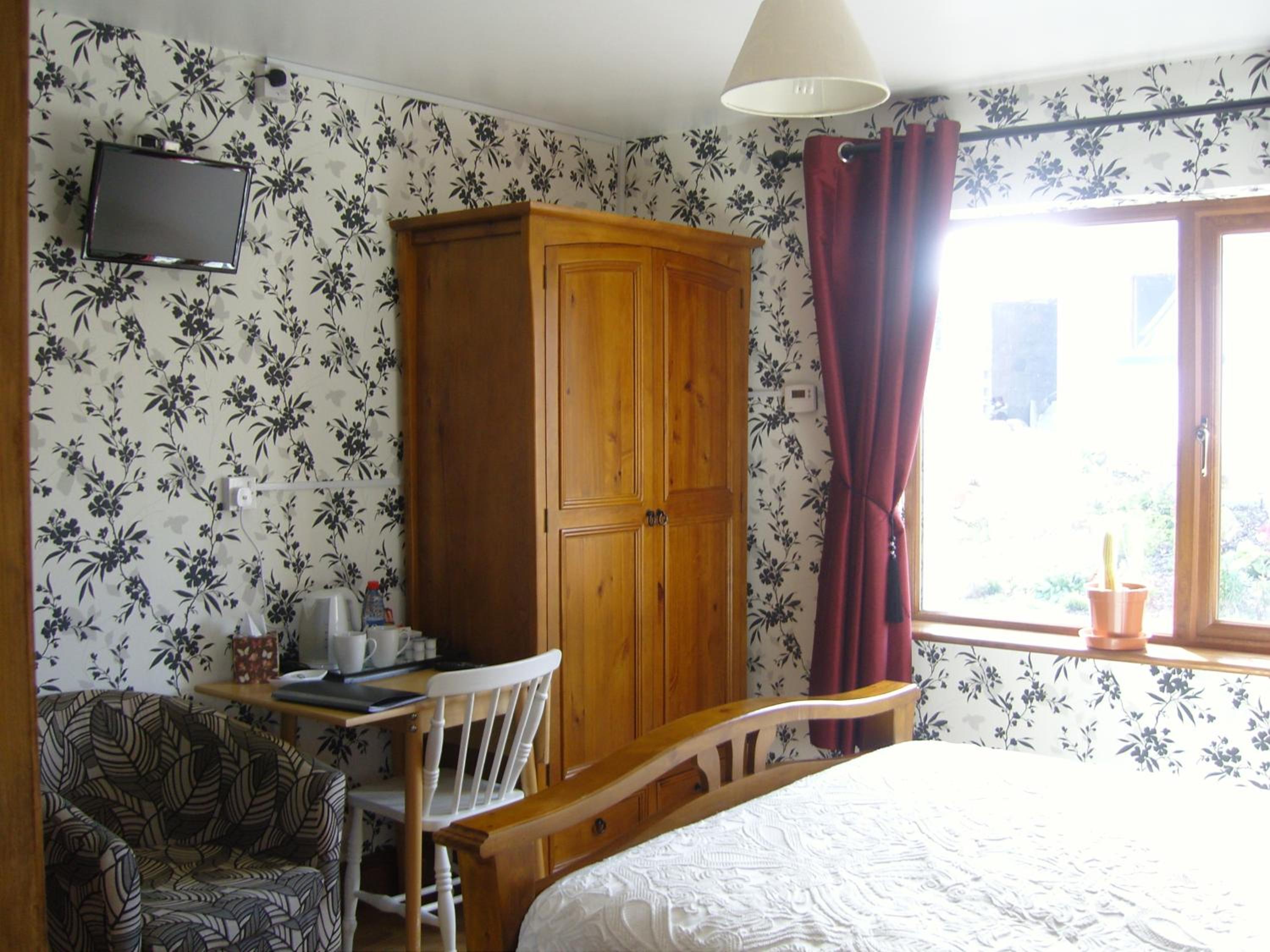 Deluxe Double Room with Shower photo 2