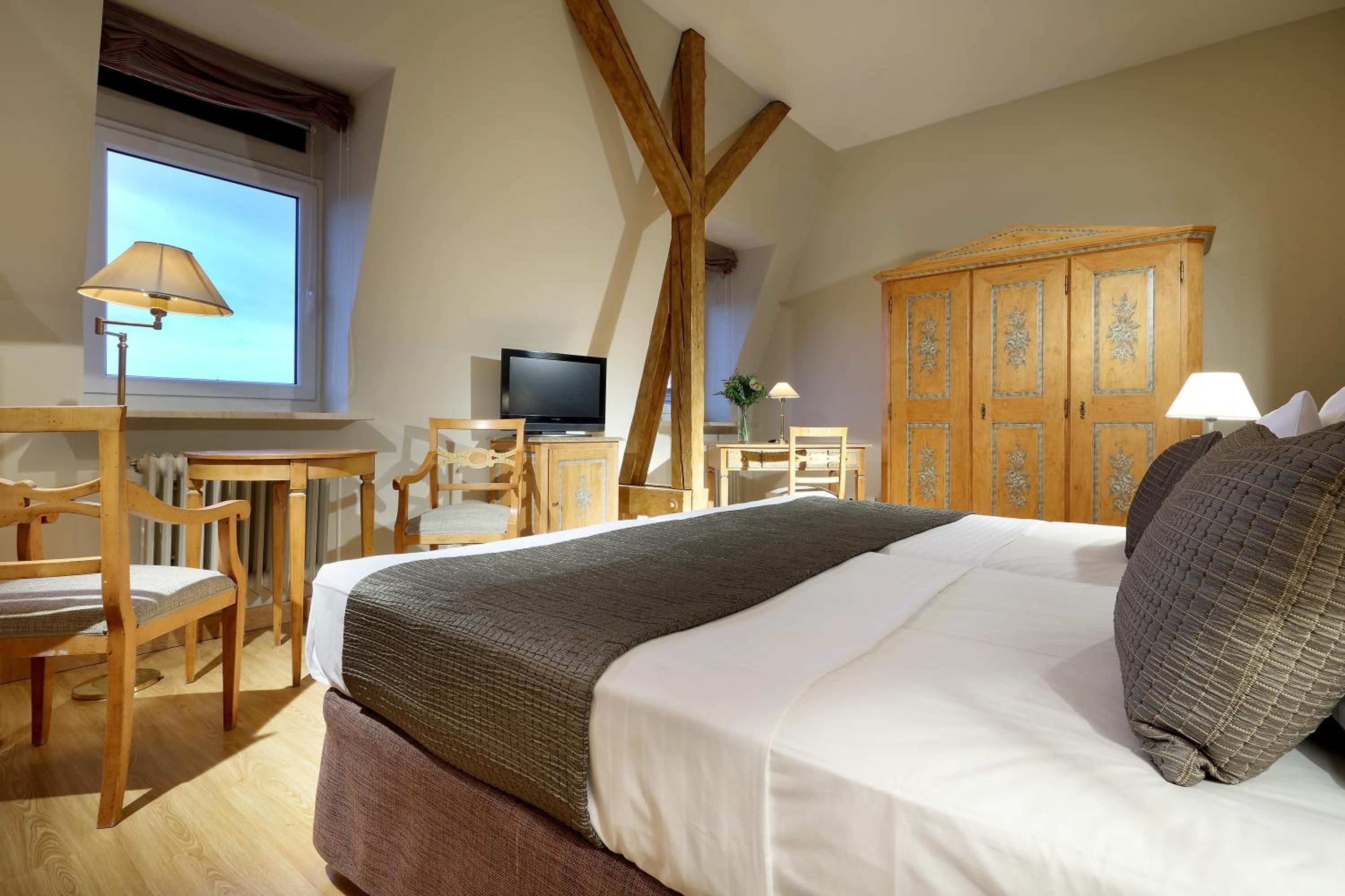 Standard Double Room - Photo 7