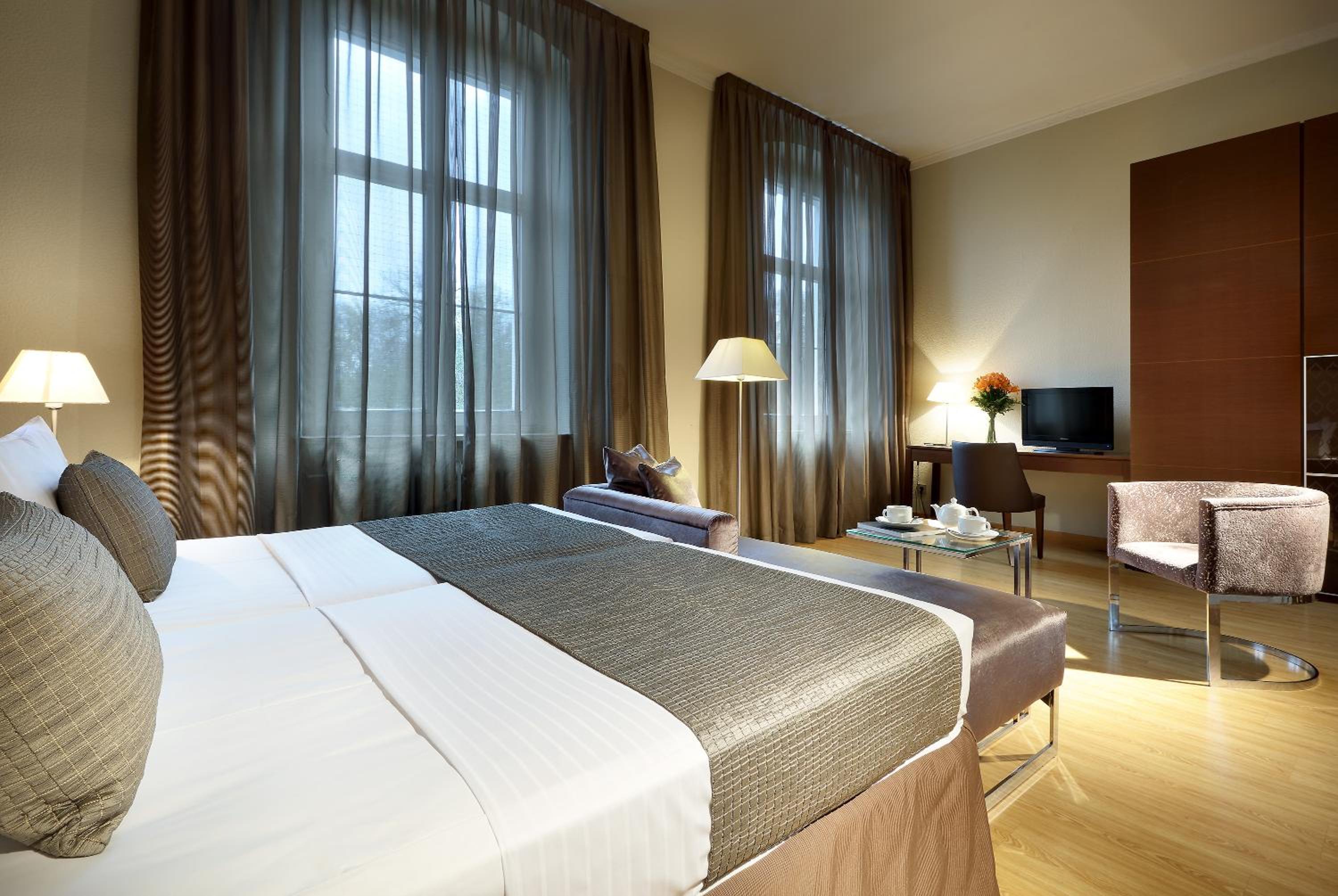 Standard Double Room - Photo 6