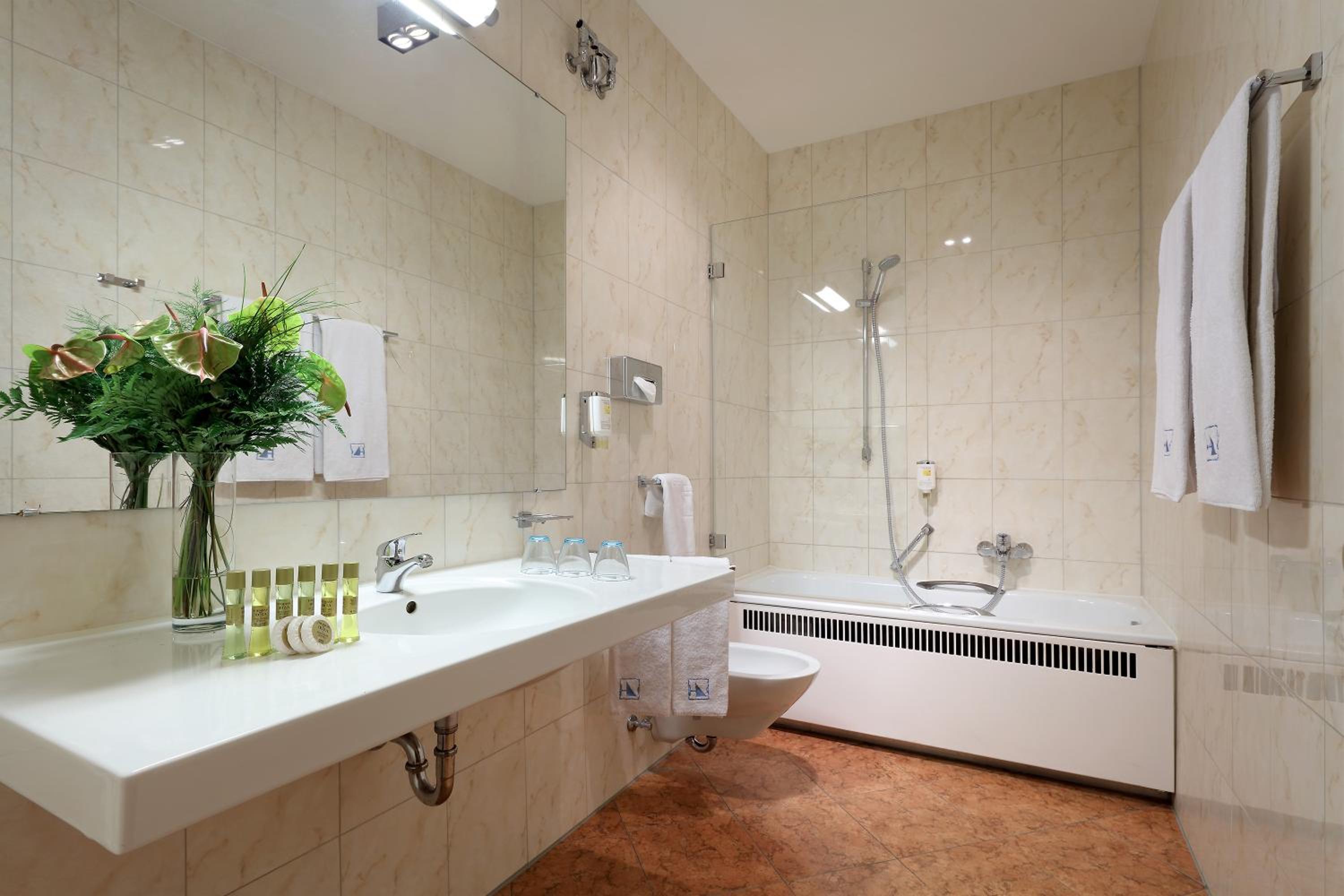 Junior Suite - Photo 9