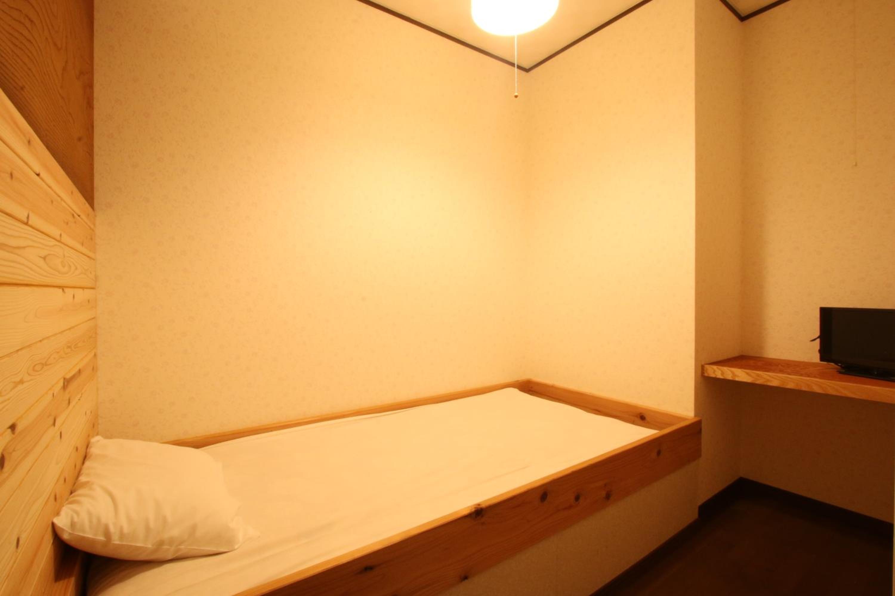Single Room - Photo 4