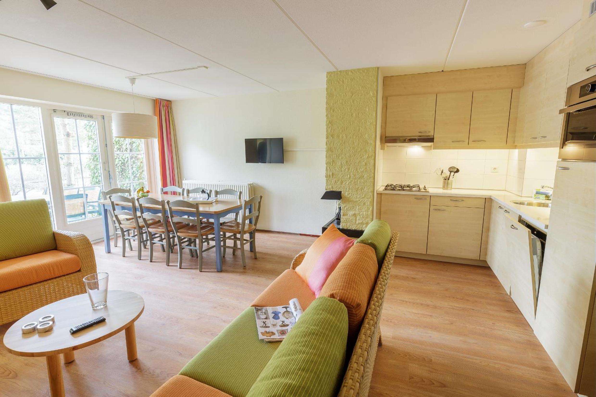 Comfort Cottage (8 Adults) photo 2