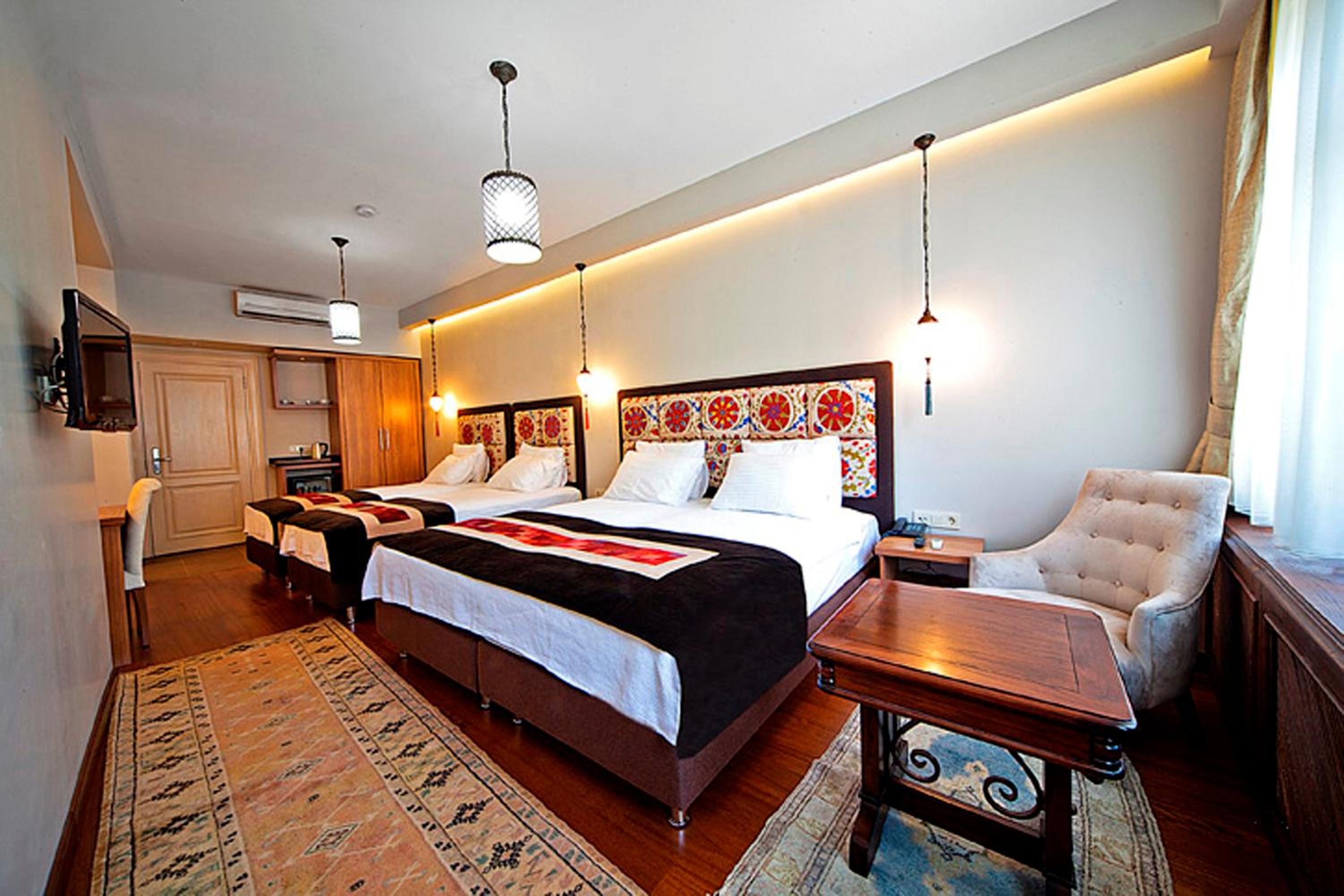 Deluxe Family Room