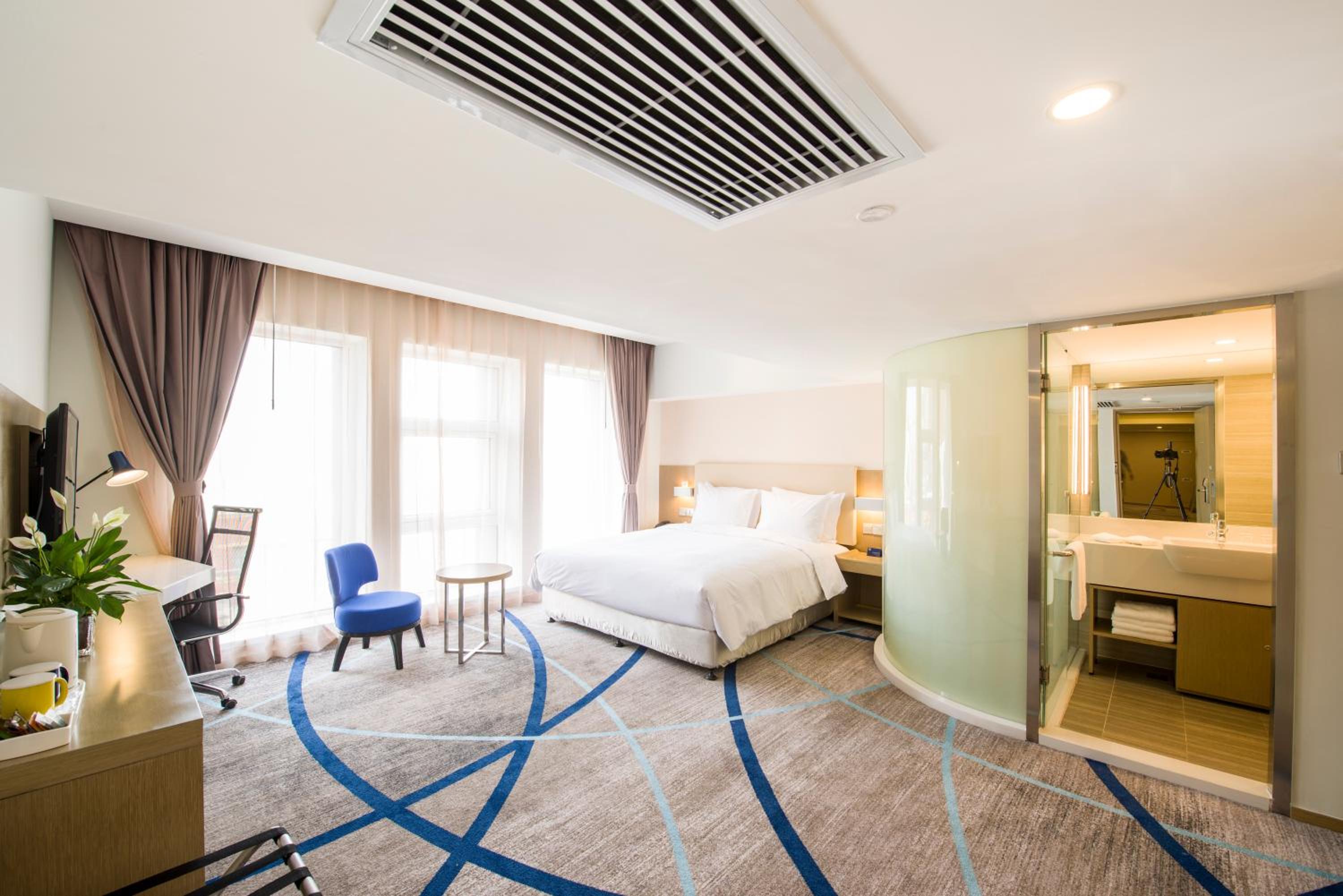 Standard King Room with Extra Space