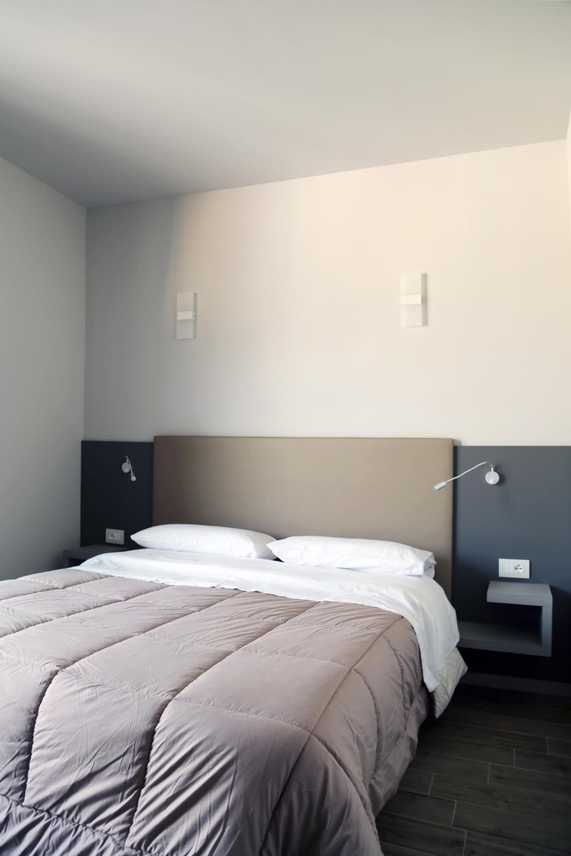 Double Room - Photo 4